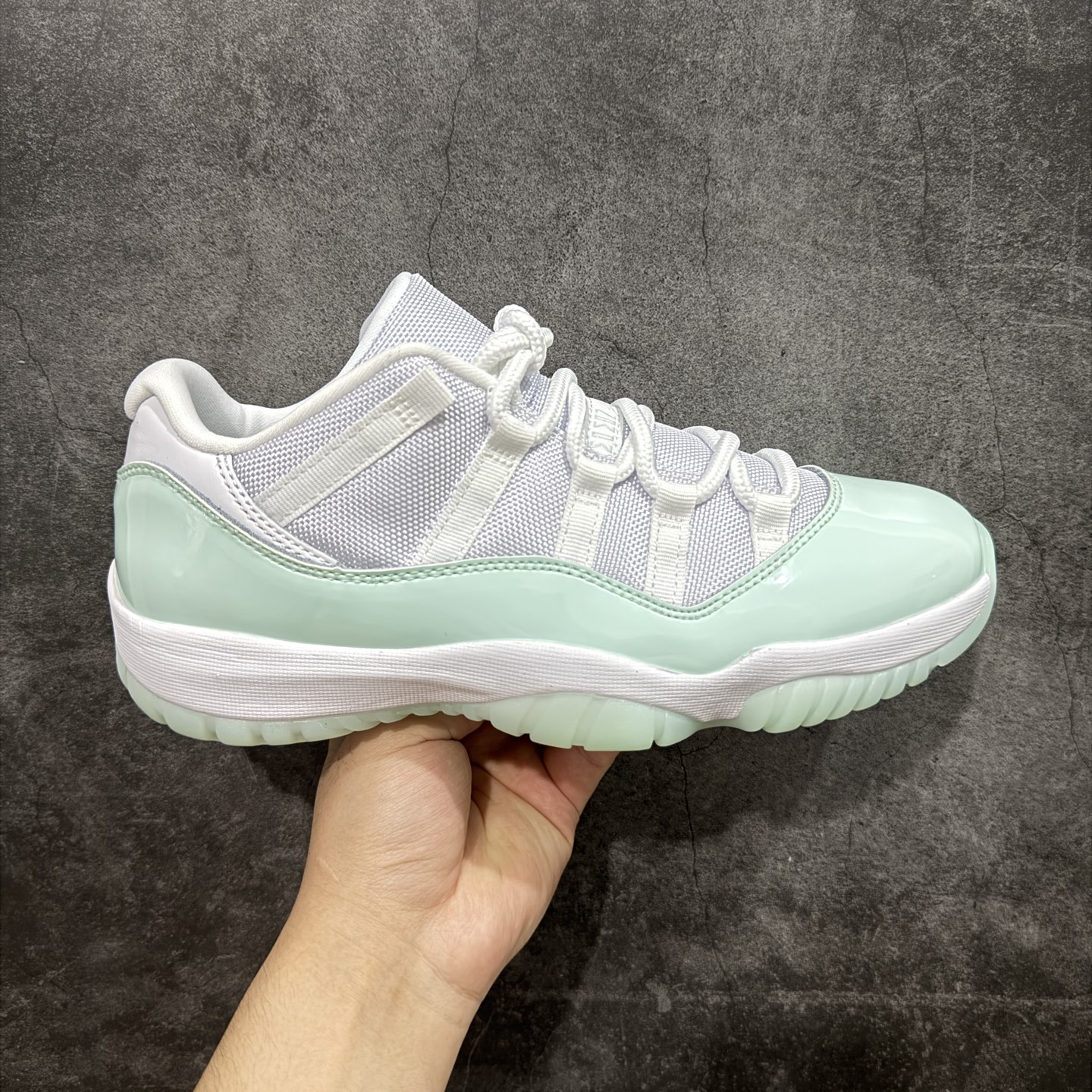 【外贸纯原】Air Jordan 11 Low AJ11乔11低帮薄荷绿 男女文化篮球鞋 AH7860-103 专业AJ外贸大厂出品 纯原质感 进口头层皮料 中底拉帮线 整体清洁度等各方面细节完全一键转发碾压市面诸多嘴炮\