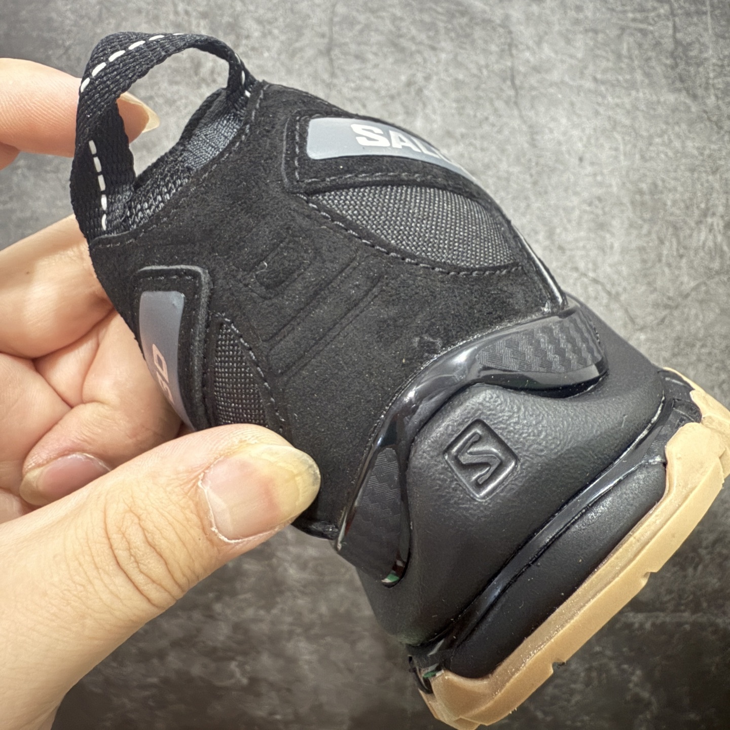 SALOMON 萨洛蒙 XA PRO 3D 户外运动 网布减震防滑透气 低帮跑步鞋 男女同款 黑色乌木