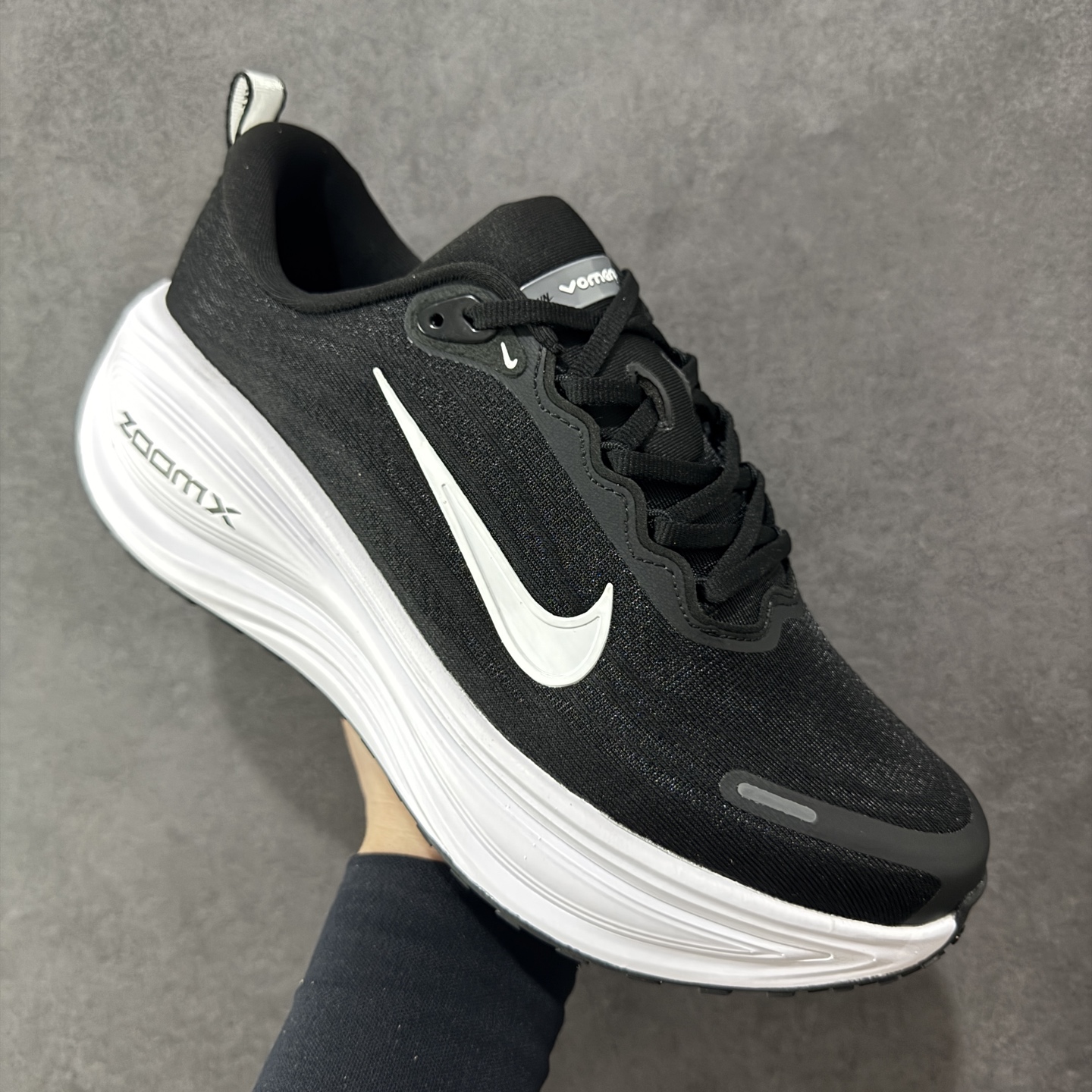 图片[3]-【公司级】Nike VOMERO PLUS轻盈跑鞋 公司级顶级版本 Nike VOMERO 18 舒适百搭防滑耐磨 低帮 休闲跑步鞋男女同款 货号：HV8150-002 尺码：36 37.5 38 39 40 41 42 43 44 45-选品中心