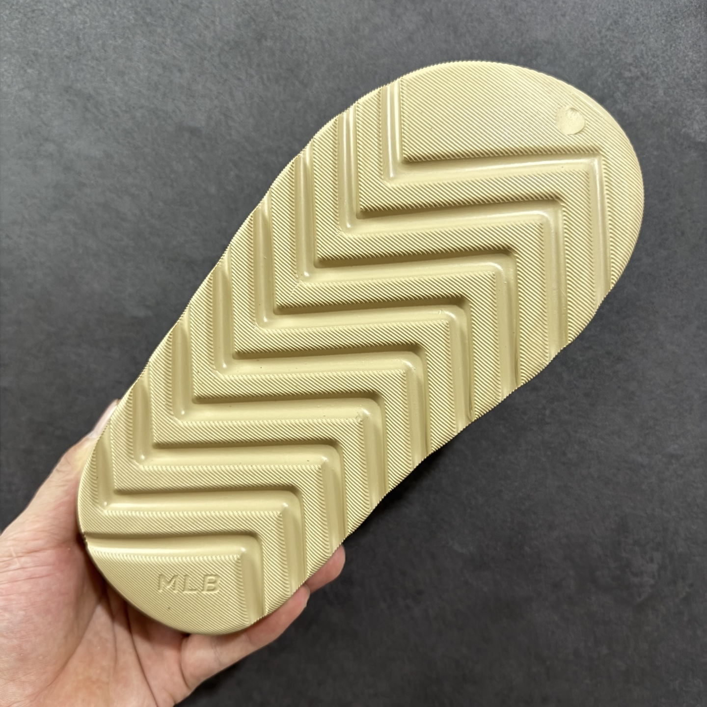 图片[9]-【公司级】新款MLB情侣拖鞋男女NY厚底增高一字拖凉鞋运动沙滩鞋白色 尺码： 35-45-选品中心