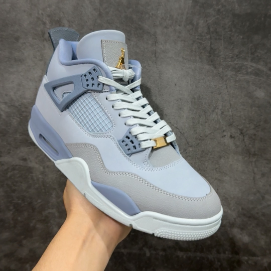  
【纯原版本】Air Jordan AJ4 UN联名蓝！
货号：HV9204-407！
尺码：40 4