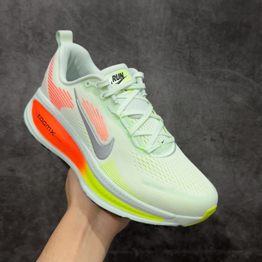 【纯原】Nike Air Zoom Vomero 18 全新科技运动跑鞋 HM6803-300