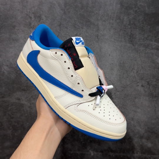 【纯原】Air Jordan 1 x Travis Scott AJ1 x TS联名白蓝倒钩低帮 DM7