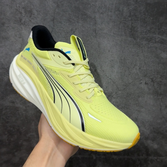 【纯原版】彪马彪破3 PUMA MAGNIFY NITRO 3代 PUMA跑鞋为跑步蓄能，功能性和美观性