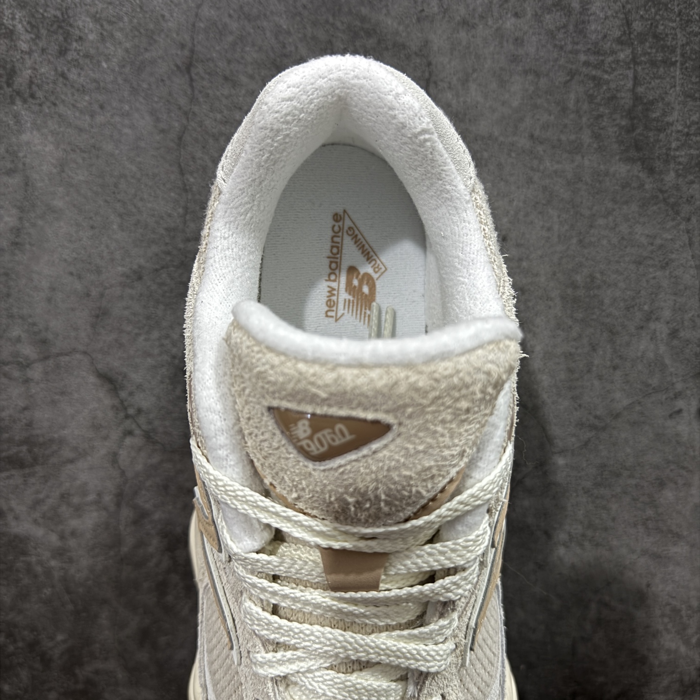 【纯原版】 New Balance NB9060 联名款 复古休闲运动慢跑鞋 灰白色 U9060CCB全