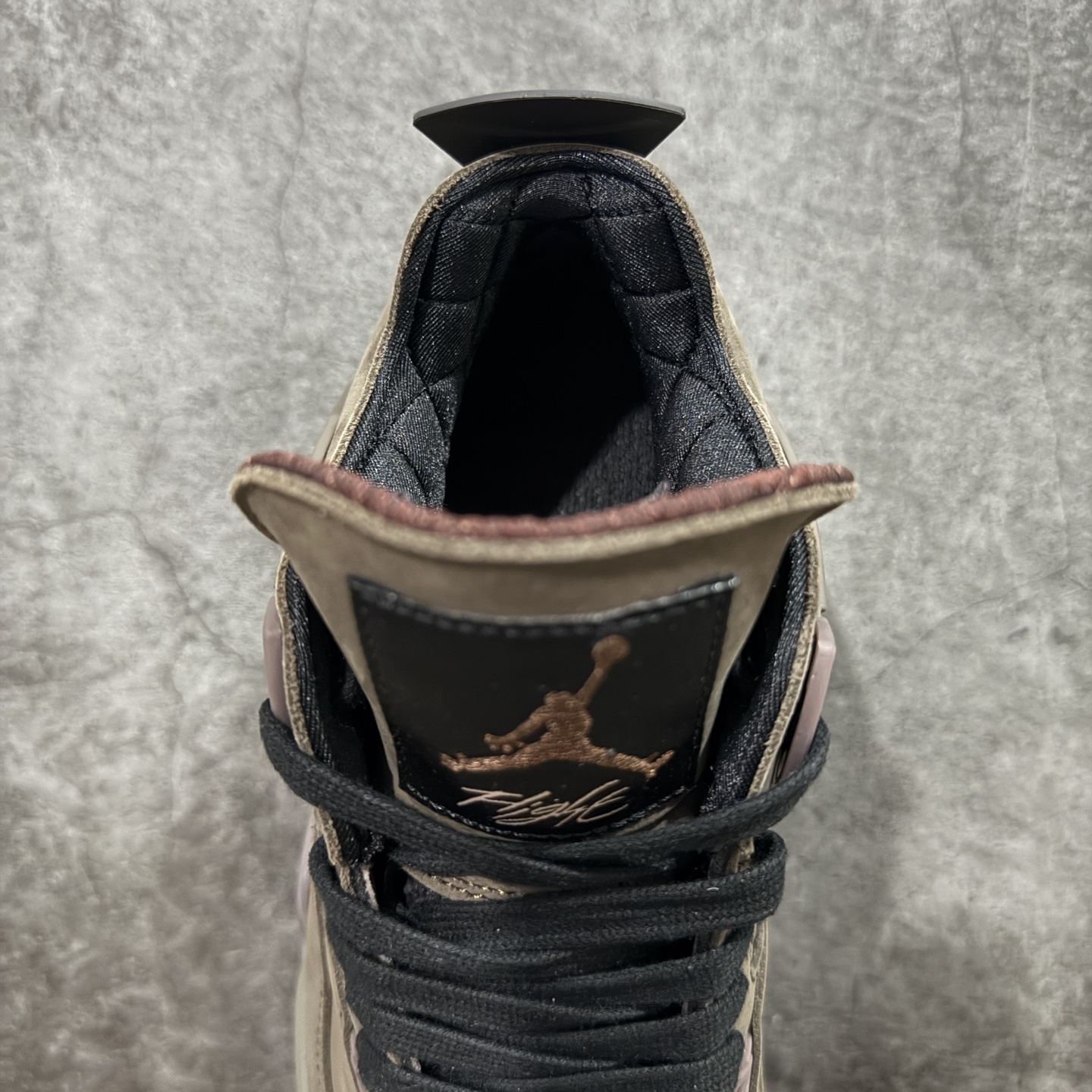 图片[8]-【KZ纯原版】Air Jordan 4 Retro AJ4 乔丹4代 全头层棕化石 IF3102-200  原楦原纸板同源开发 完美呈现乔4的版型 内侧正确双色网格 还原细节 正确气垫颜色 正确网格工艺 正确拉帮工艺 全鞋原装材料制作 原档案原模具打造 尺码：36-48.5-选品中心