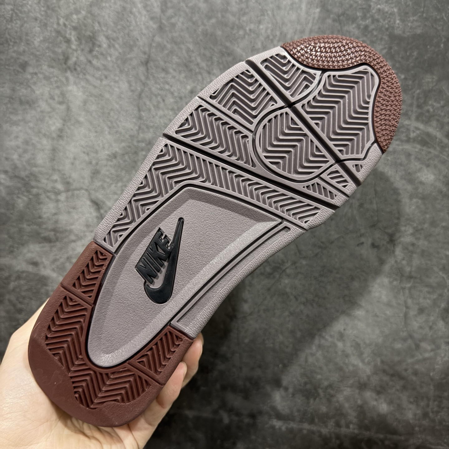 图片[9]-【KZ纯原版】Air Jordan 4 Retro AJ4 乔丹4代 全头层棕化石 IF3102-200  原楦原纸板同源开发 完美呈现乔4的版型 内侧正确双色网格 还原细节 正确气垫颜色 正确网格工艺 正确拉帮工艺 全鞋原装材料制作 原档案原模具打造 尺码：36-48.5-选品中心