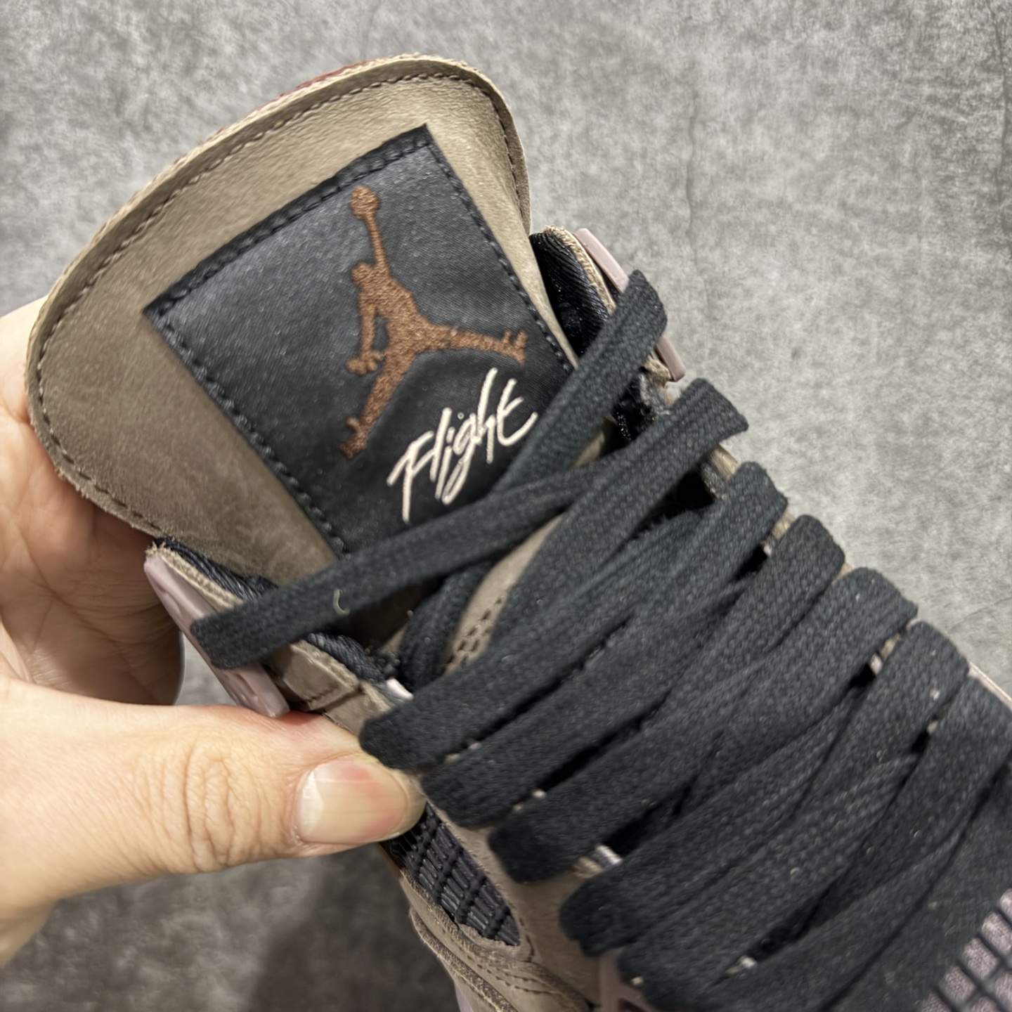 图片[6]-【KZ纯原版】Air Jordan 4 Retro AJ4 乔丹4代 全头层棕化石 IF3102-200  原楦原纸板同源开发 完美呈现乔4的版型 内侧正确双色网格 还原细节 正确气垫颜色 正确网格工艺 正确拉帮工艺 全鞋原装材料制作 原档案原模具打造 尺码：36-48.5-选品中心