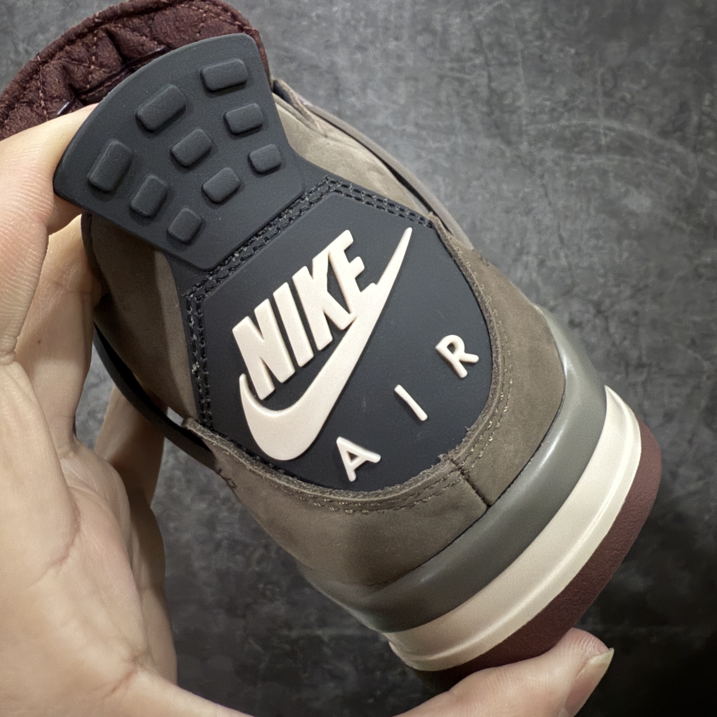 图片[2]-【KZ纯原版】Air Jordan 4 Retro AJ4 乔丹4代 全头层棕化石 IF3102-200  原楦原纸板同源开发 完美呈现乔4的版型 内侧正确双色网格 还原细节 正确气垫颜色 正确网格工艺 正确拉帮工艺 全鞋原装材料制作 原档案原模具打造 尺码：36-48.5-选品中心