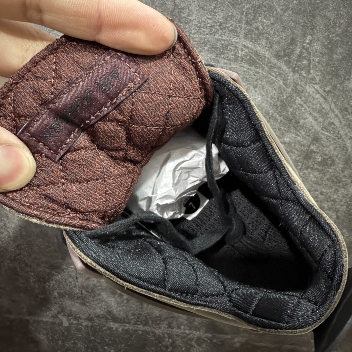 图片[7]-【KZ纯原版】Air Jordan 4 Retro AJ4 乔丹4代 全头层棕化石 IF3102-200  原楦原纸板同源开发 完美呈现乔4的版型 内侧正确双色网格 还原细节 正确气垫颜色 正确网格工艺 正确拉帮工艺 全鞋原装材料制作 原档案原模具打造 尺码：36-48.5-选品中心