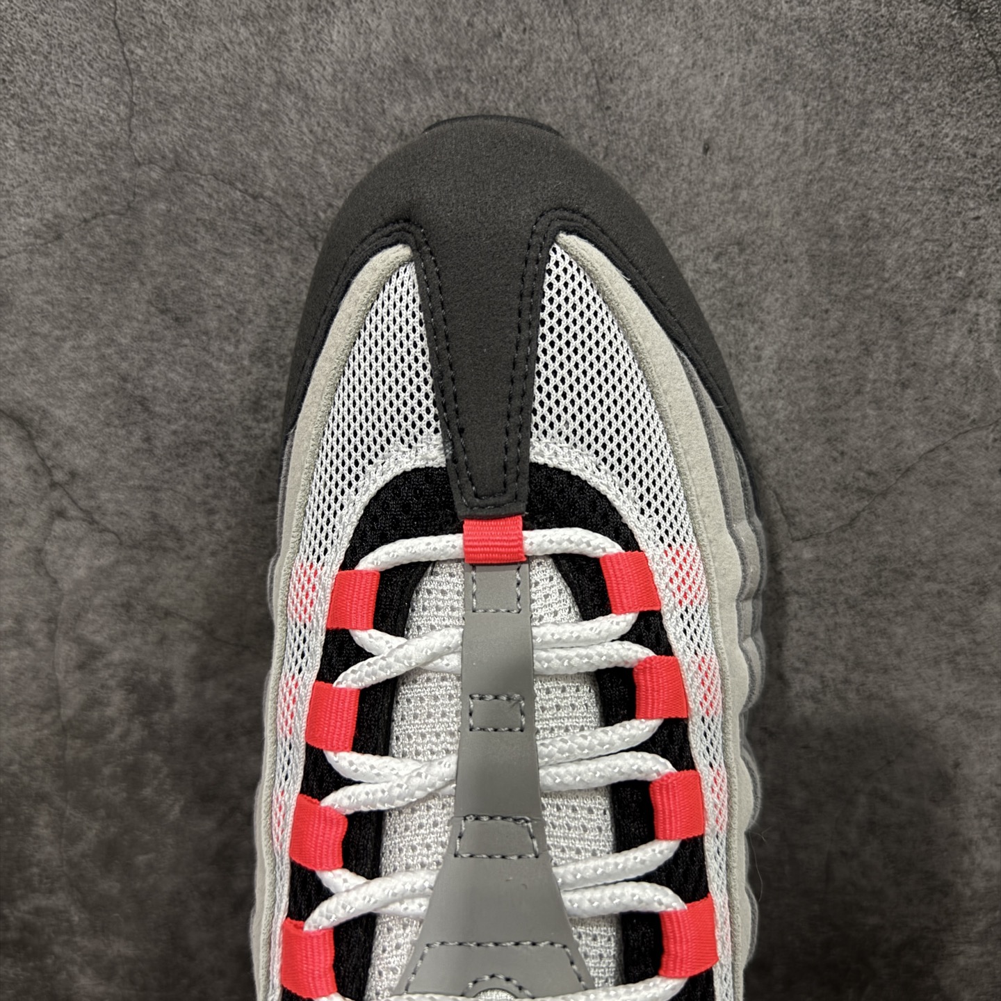 图片[5]-【KZ2.0版本】Nike Air Max 95 灰黑红 货号：IM7410-001 纯原大厂生产线出品 原厂材料 原厂楦头 市场正确版本 区分错版 尺码：40 40.5 41 42 42.5 43 44 44.545 46 47.5 48 48.5-选品中心