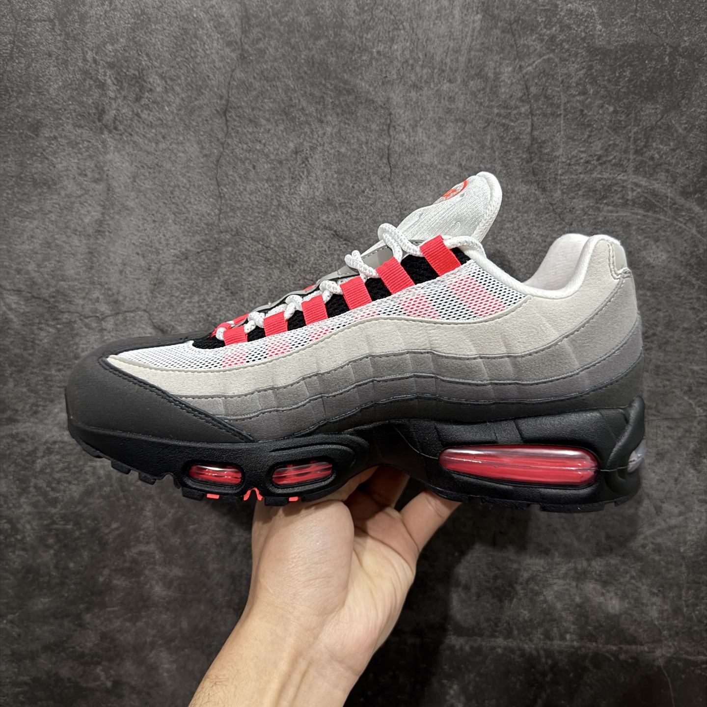 图片[2]-【KZ2.0版本】Nike Air Max 95 灰黑红 货号：IM7410-001 纯原大厂生产线出品 原厂材料 原厂楦头 市场正确版本 区分错版 尺码：40 40.5 41 42 42.5 43 44 44.545 46 47.5 48 48.5-选品中心