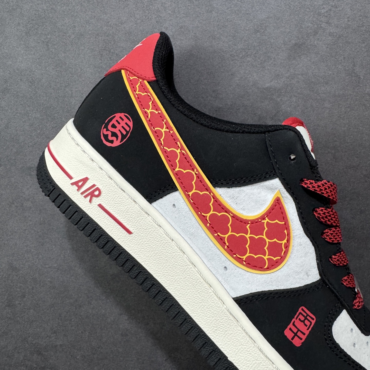 图片[6]-【定制版】NIke Air Force 1\’07 Low 马年限定 汗血宝马 空军一号低帮休闲板鞋  #原楦头原纸板 原装鞋盒 定制五金配件 内置全掌气垫 原厂鞋底 货号：HT5088-612  尺码：36 36.5 37.5 38 38.5 39 40 40.5 41 42 42.5 43 44 44.5 45-选品中心