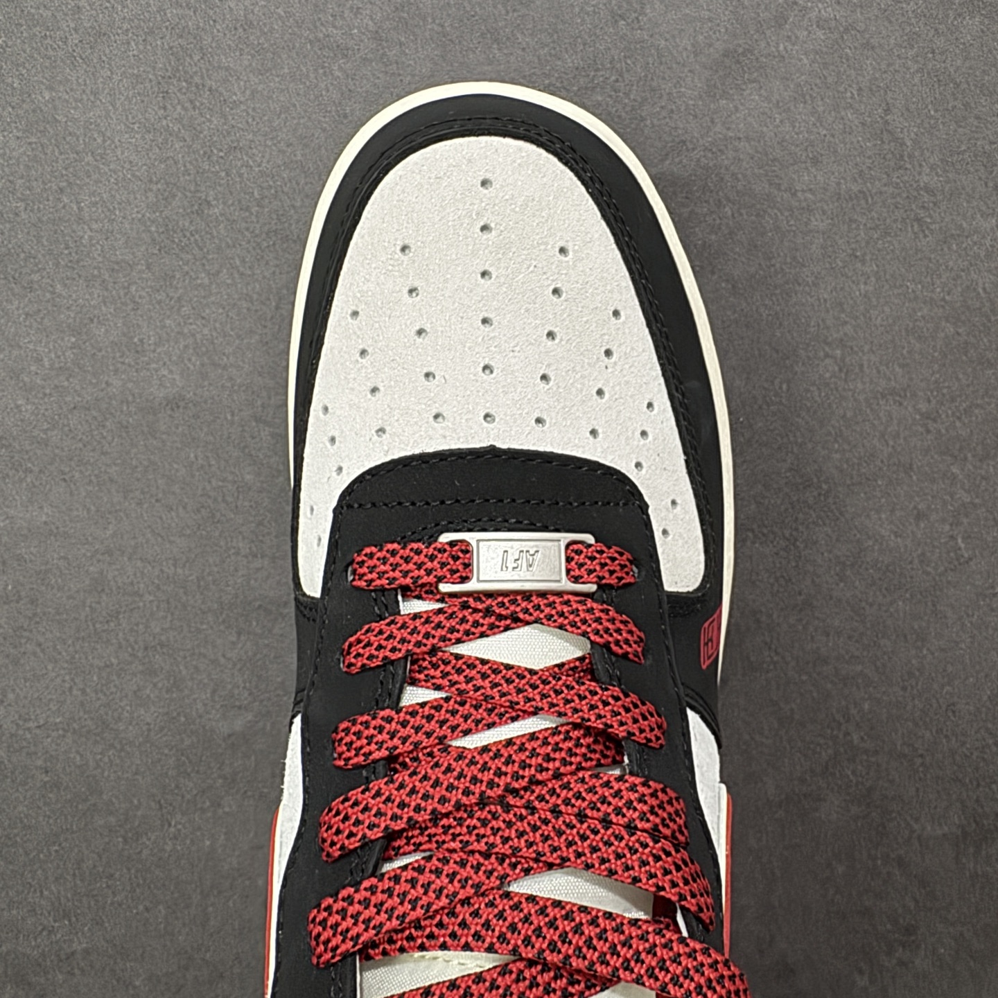 图片[8]-【定制版】NIke Air Force 1\’07 Low 马年限定 汗血宝马 空军一号低帮休闲板鞋  #原楦头原纸板 原装鞋盒 定制五金配件 内置全掌气垫 原厂鞋底 货号：HT5088-612  尺码：36 36.5 37.5 38 38.5 39 40 40.5 41 42 42.5 43 44 44.5 45-选品中心