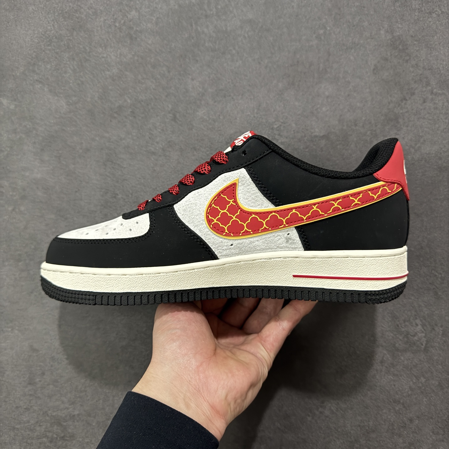 图片[2]-【定制版】NIke Air Force 1\’07 Low 马年限定 汗血宝马 空军一号低帮休闲板鞋  #原楦头原纸板 原装鞋盒 定制五金配件 内置全掌气垫 原厂鞋底 货号：HT5088-612  尺码：36 36.5 37.5 38 38.5 39 40 40.5 41 42 42.5 43 44 44.5 45-选品中心