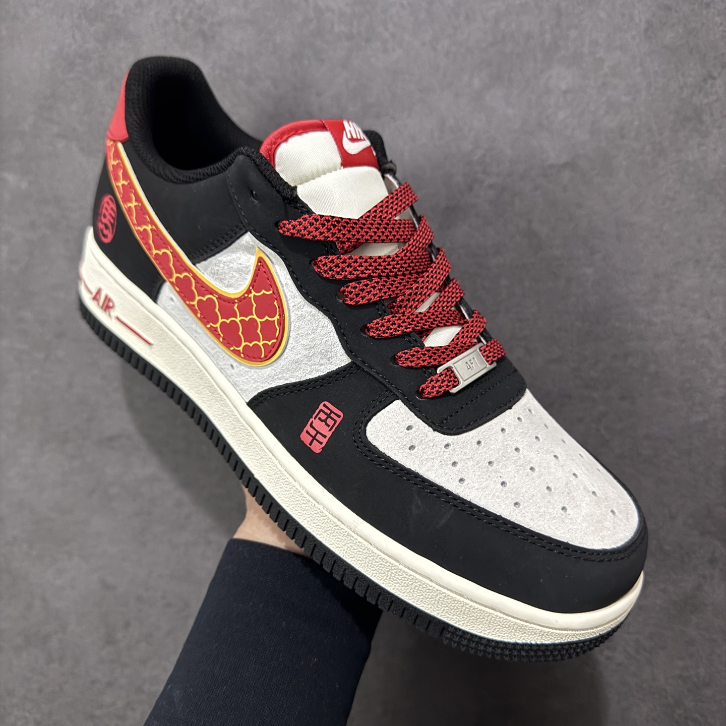 图片[3]-【定制版】NIke Air Force 1\’07 Low 马年限定 汗血宝马 空军一号低帮休闲板鞋  #原楦头原纸板 原装鞋盒 定制五金配件 内置全掌气垫 原厂鞋底 货号：HT5088-612  尺码：36 36.5 37.5 38 38.5 39 40 40.5 41 42 42.5 43 44 44.5 45-选品中心