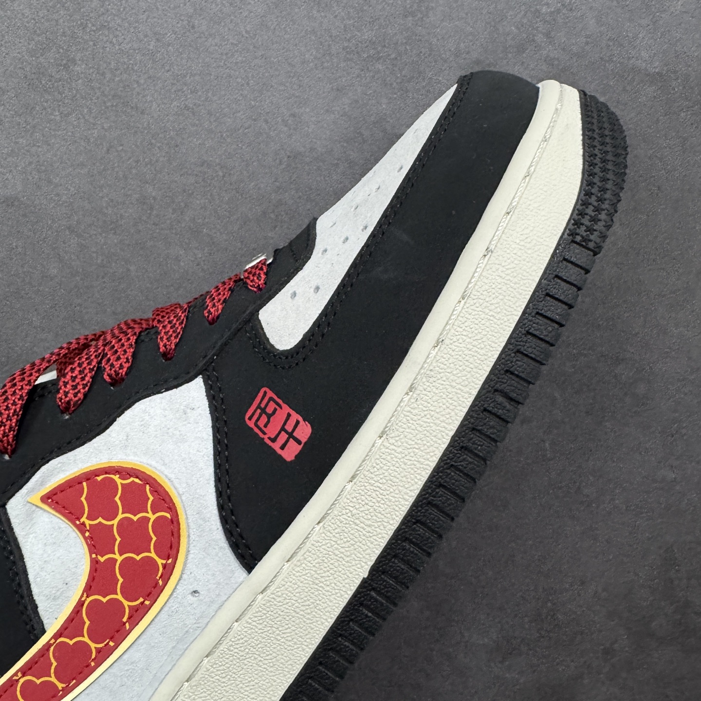 图片[5]-【定制版】NIke Air Force 1\’07 Low 马年限定 汗血宝马 空军一号低帮休闲板鞋  #原楦头原纸板 原装鞋盒 定制五金配件 内置全掌气垫 原厂鞋底 货号：HT5088-612  尺码：36 36.5 37.5 38 38.5 39 40 40.5 41 42 42.5 43 44 44.5 45-选品中心