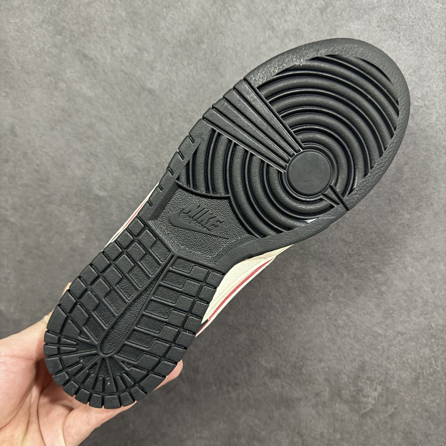 图片[9]-【定制版】Nike SB Dunk Low“ 马年限定—好运金马” 周年高端定制 低帮休闲板鞋 定制鞋盒 大厂纯原品质出货 超高清洁度 皮料切割干净无任何毛边 细节完美 货号：FC1688-259 尺码：36 36.5 37.5 38 38.5 39 40 40.5 41 42 42.5 43 44 44.5 45 编码：HXSB330340-选品中心