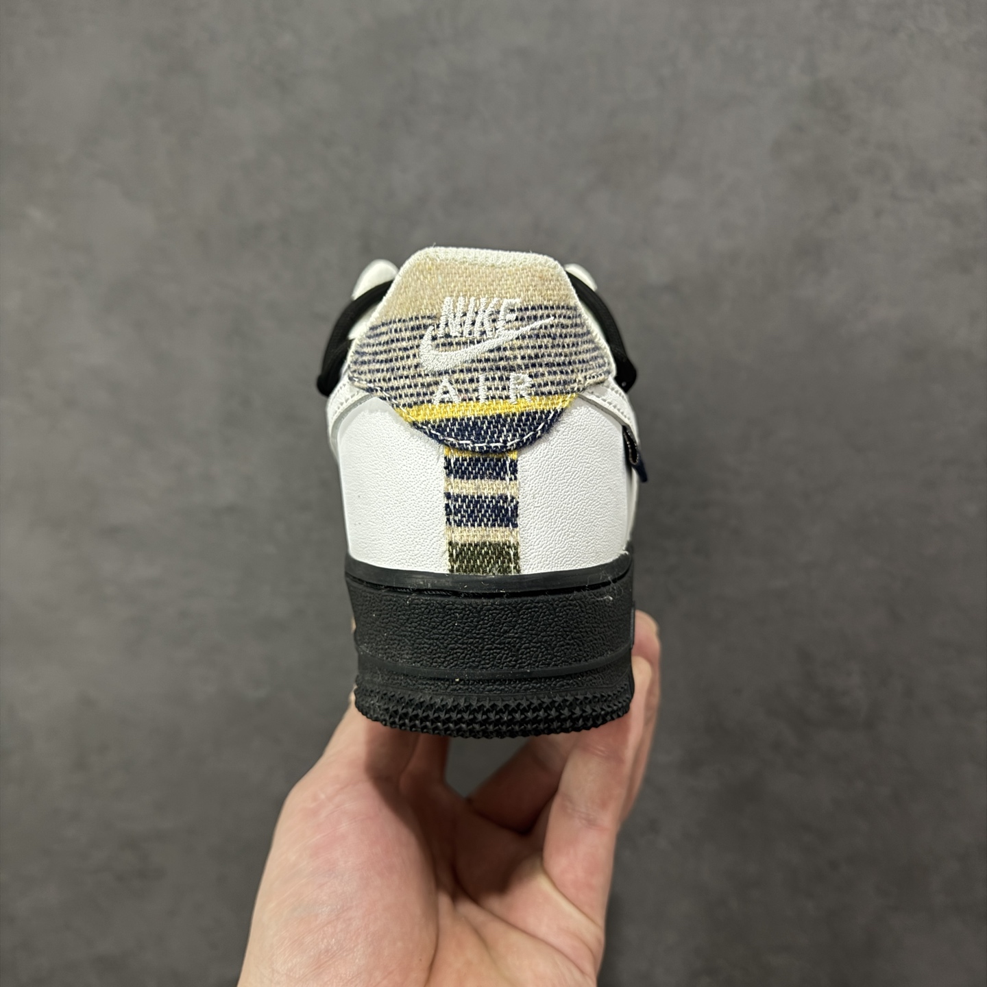 图片[4]-【定制版】NIke Air Force 1 \’07 Low 空军一号低帮 运动鞋 休闲鞋 折边针车 工艺难度大 原楦头原纸板 原装鞋盒 定制五金配件 内置全掌气垫 原厂鞋底 货号：CW1288-678 尺码：36 36.5 37.5 38 38.5 39 40 40.5 41 42 42.5 43 44 44.5 45 编码：HXSA310320-选品中心