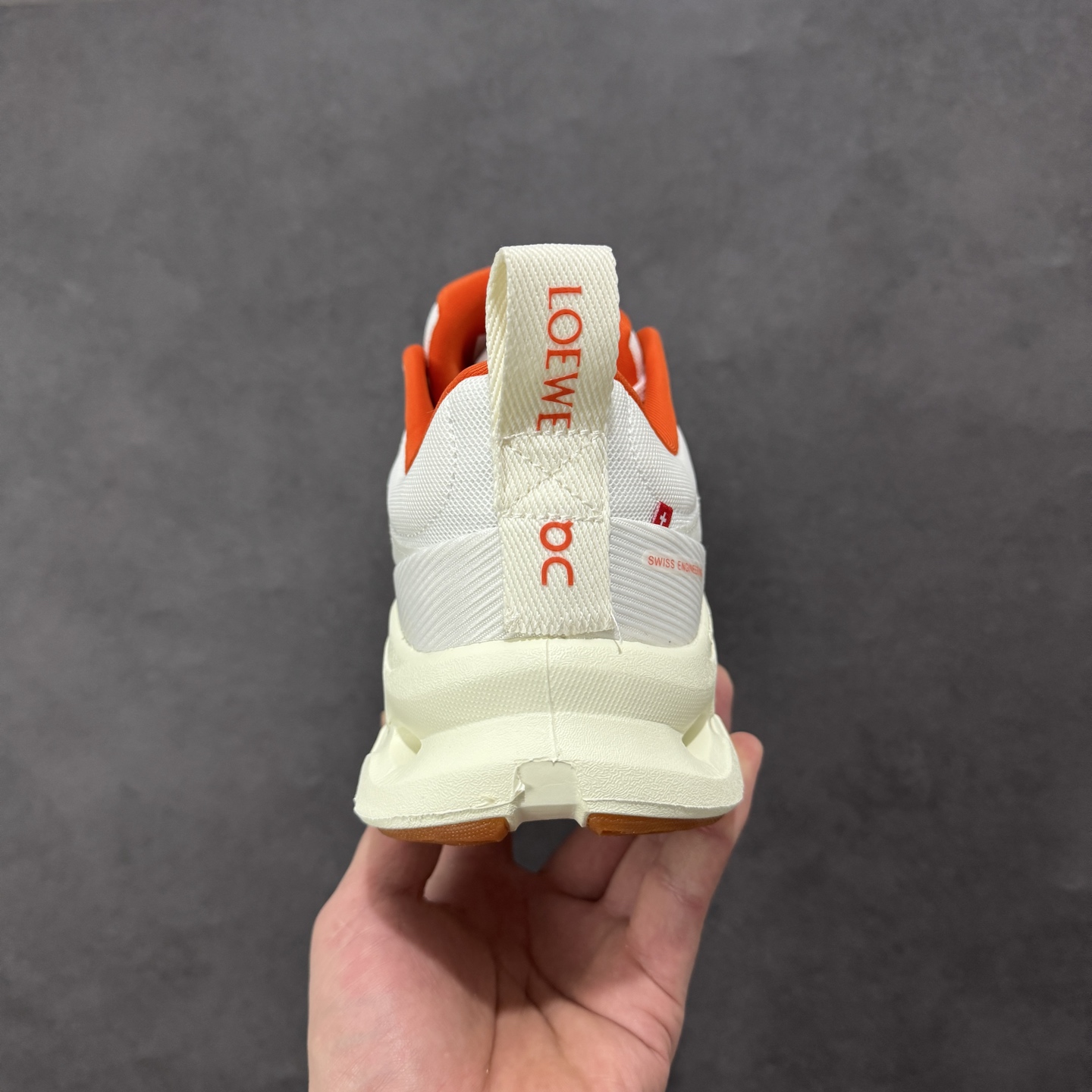 图片[4]-【公司级】On昂跑 LOEWE 系列低帮轻量舒适多功能休闲运动鞋 采用工程飞织网布组合再生聚酯纤维鞋面材质搭载独家隐藏速度中板 镂空CloudTec科技 泡棉缓震中底 黑科技跑出圈的时尚运动新宠 货号：3ME10691562 尺码：36-47带半码 编码：XSB220230-选品中心