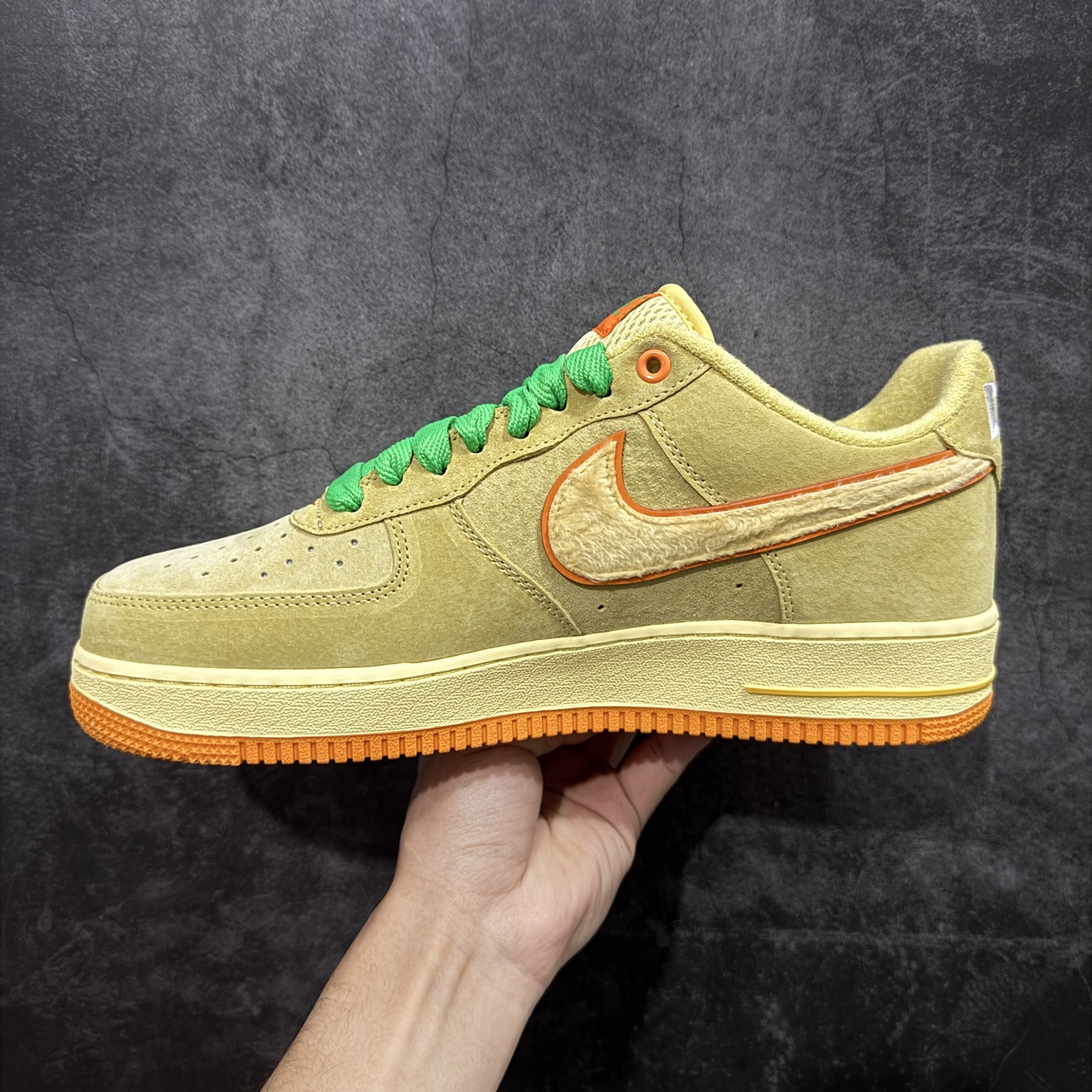 图片[2]-【Top纯原】DOAF x Nike Air Force 1\’07 Low Egg 联名款 空军一号低帮休闲板鞋鸭子联名 IU7612-700  原厂冲刀皮料切割干净 无任何毛边 打造纯正空军 全掌内置蜂窝气垫 原盒配件 原厂中底钢印、拉帮完美 全套原楦原模倾力打造完美版型 尺码：36 36.5 37.5 38 38.5 39 40 40.5 41 42 42.5 43 44.5 45 46-选品中心