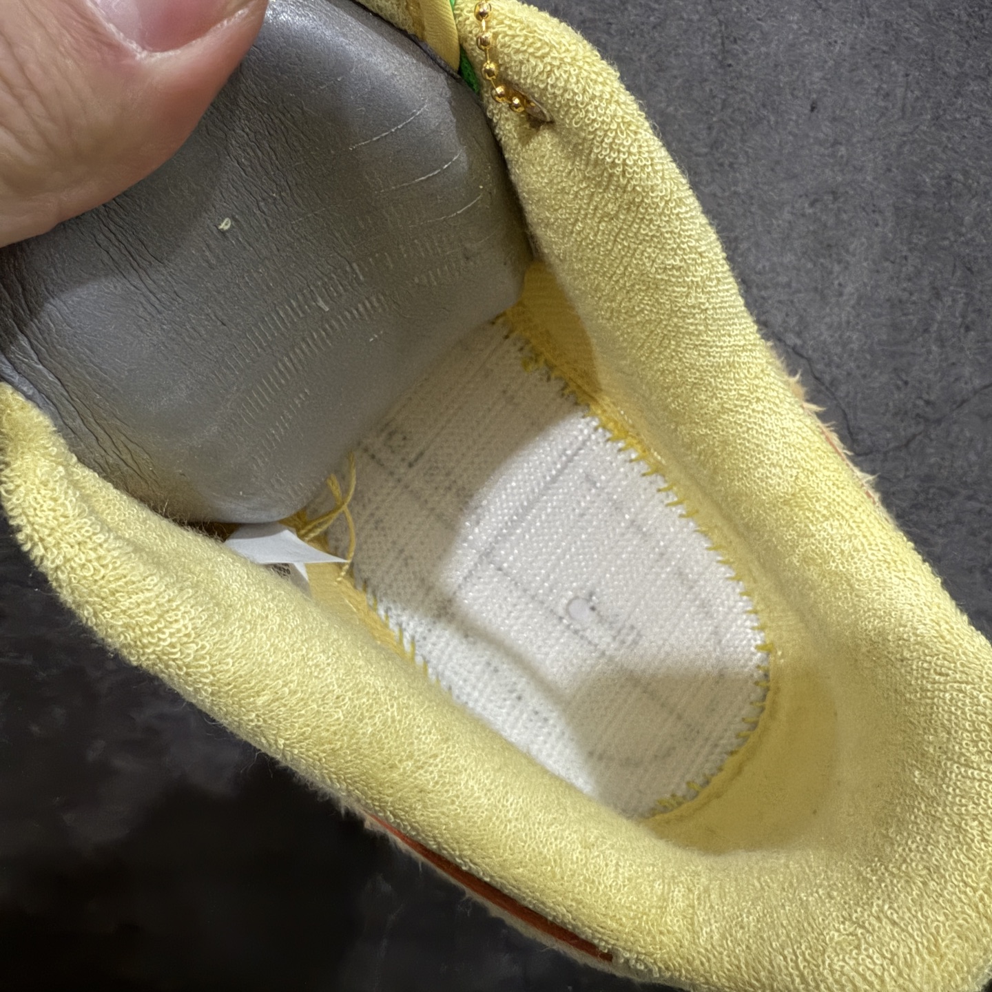 图片[8]-【Top纯原】DOAF x Nike Air Force 1\’07 Low Egg 联名款 空军一号低帮休闲板鞋鸭子联名 IU7612-700  原厂冲刀皮料切割干净 无任何毛边 打造纯正空军 全掌内置蜂窝气垫 原盒配件 原厂中底钢印、拉帮完美 全套原楦原模倾力打造完美版型 尺码：36 36.5 37.5 38 38.5 39 40 40.5 41 42 42.5 43 44.5 45 46-选品中心