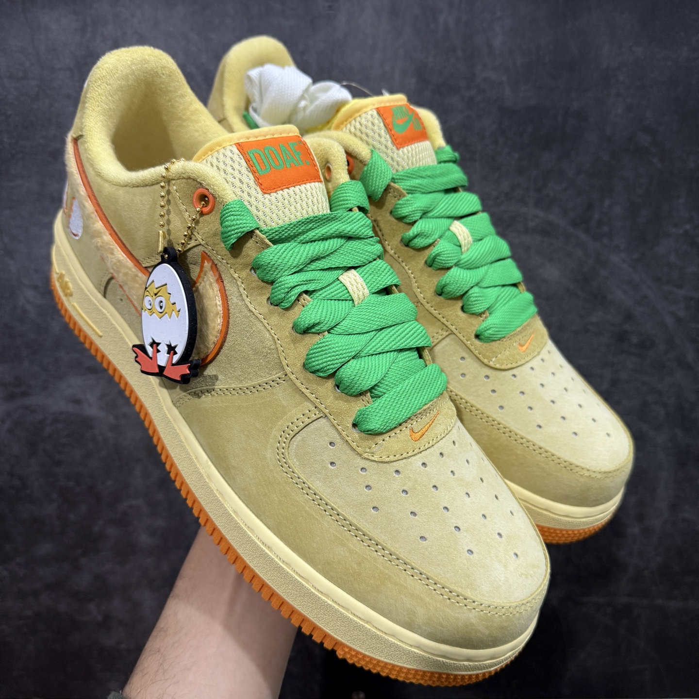 【Top纯原】DOAF x Nike Air Force 1\'07 Low Egg 联名款 空军一号低帮休闲板鞋鸭子联名 IU7612-700  原厂冲刀皮料切割干净 无任何毛边 打造纯正空军 全掌内置蜂窝气垫 原盒配件 原厂中底钢印、拉帮完美 全套原楦原模倾力打造完美版型 尺码：36 36.5 37.5 38 38.5 39 40 40.5 41 42 42.5 43 44.5 45 46-选品中心