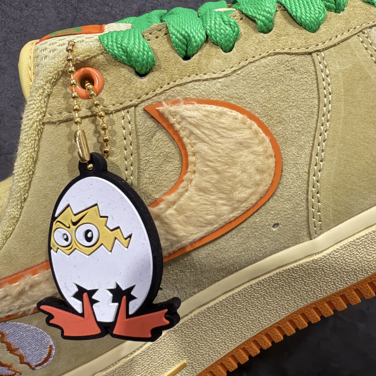 图片[4]-【Top纯原】DOAF x Nike Air Force 1\’07 Low Egg 联名款 空军一号低帮休闲板鞋鸭子联名 IU7612-700  原厂冲刀皮料切割干净 无任何毛边 打造纯正空军 全掌内置蜂窝气垫 原盒配件 原厂中底钢印、拉帮完美 全套原楦原模倾力打造完美版型 尺码：36 36.5 37.5 38 38.5 39 40 40.5 41 42 42.5 43 44.5 45 46-选品中心