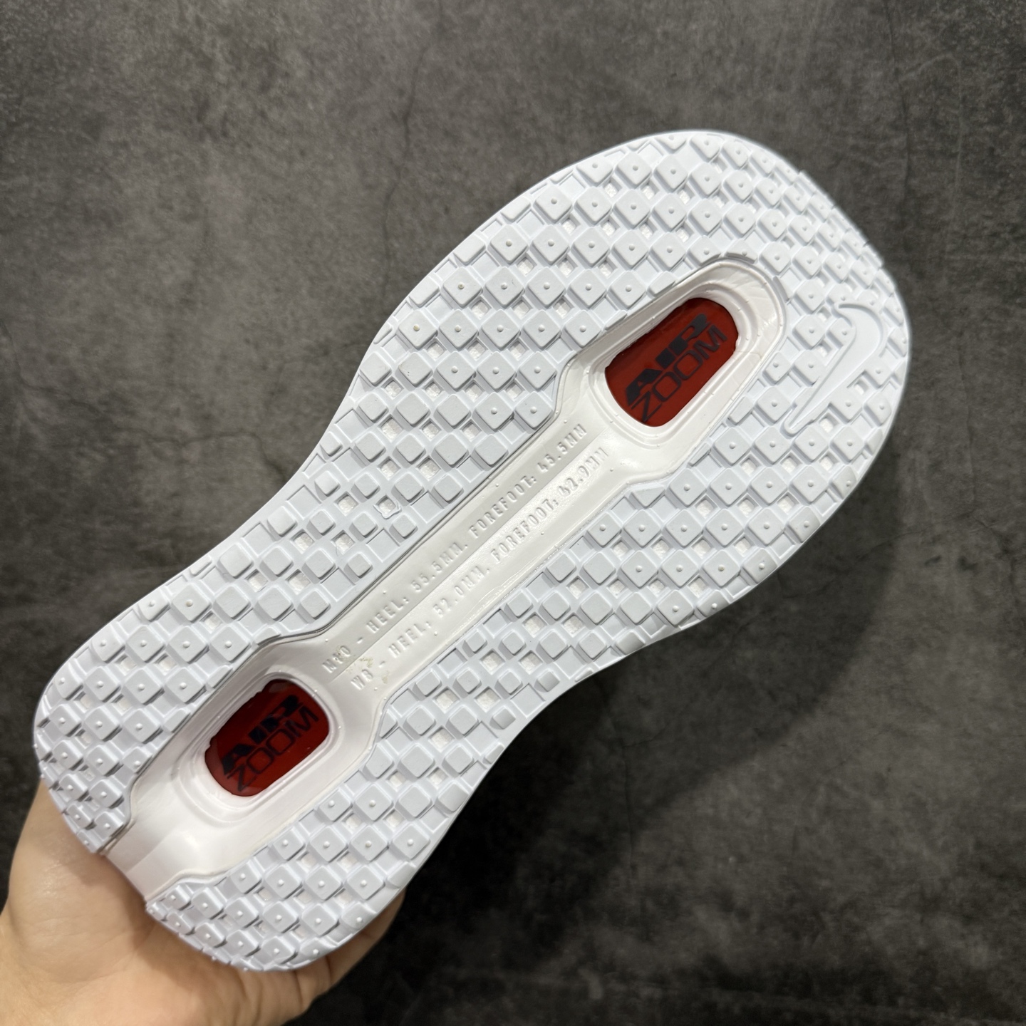 NIKE VOMERO PREMIUM 全掌气垫缓震网面运动跑鞋纯原生产线出品市场目前最优品质 完美还原