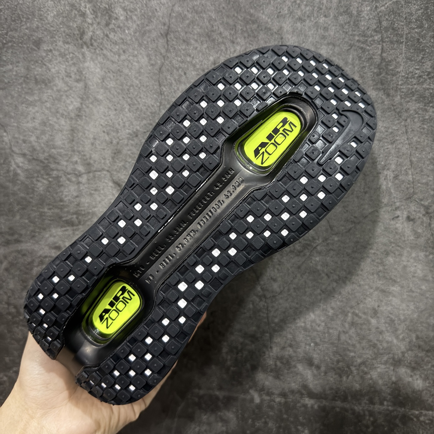 NIKE VOMERO PREMIUM 全掌气垫缓震网面运动跑鞋纯原生产线出品市场目前最优品质 完美还原