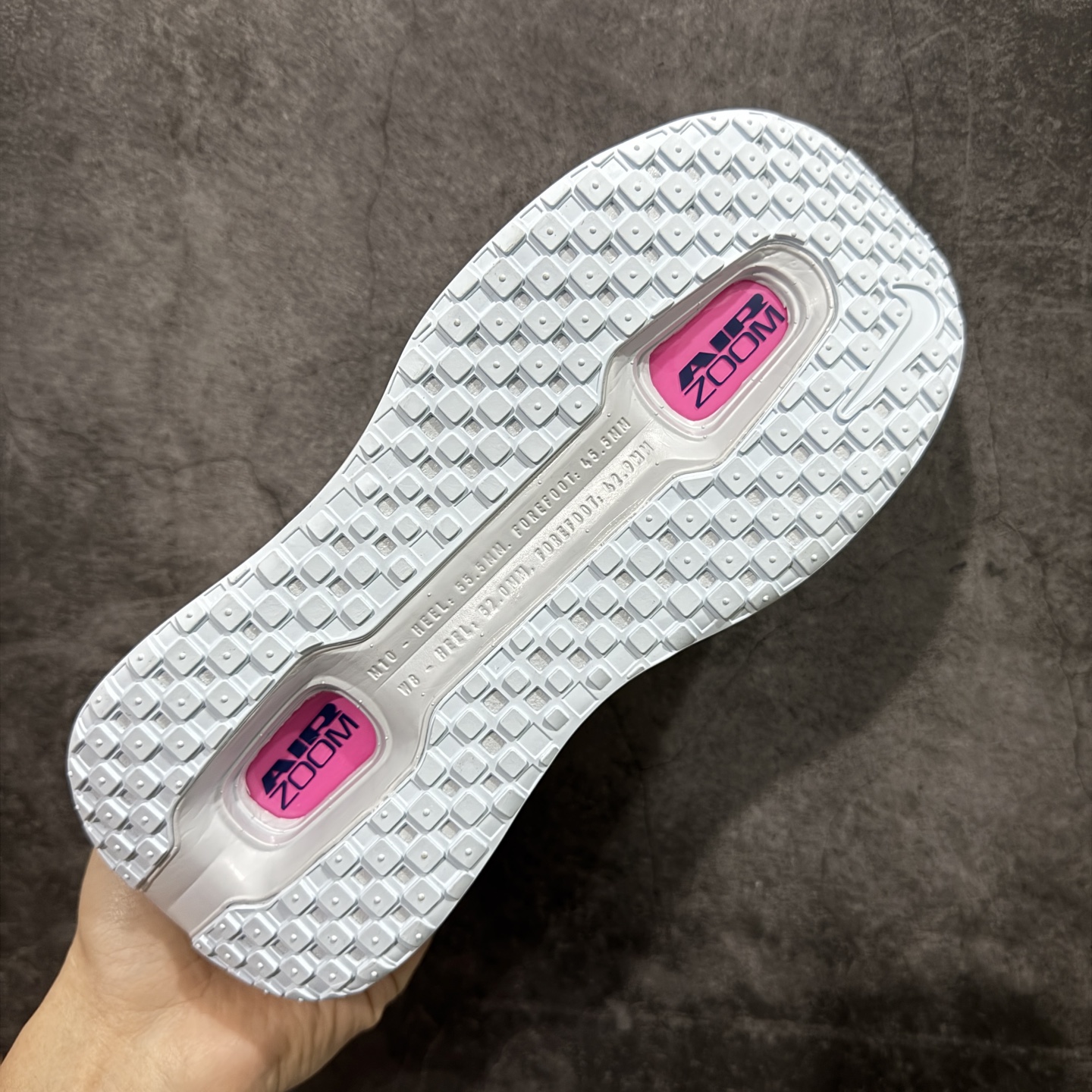 NIKE VOMERO PREMIUM 全掌气垫缓震网面运动跑鞋纯原生产线出品市场目前最优品质 完美还原