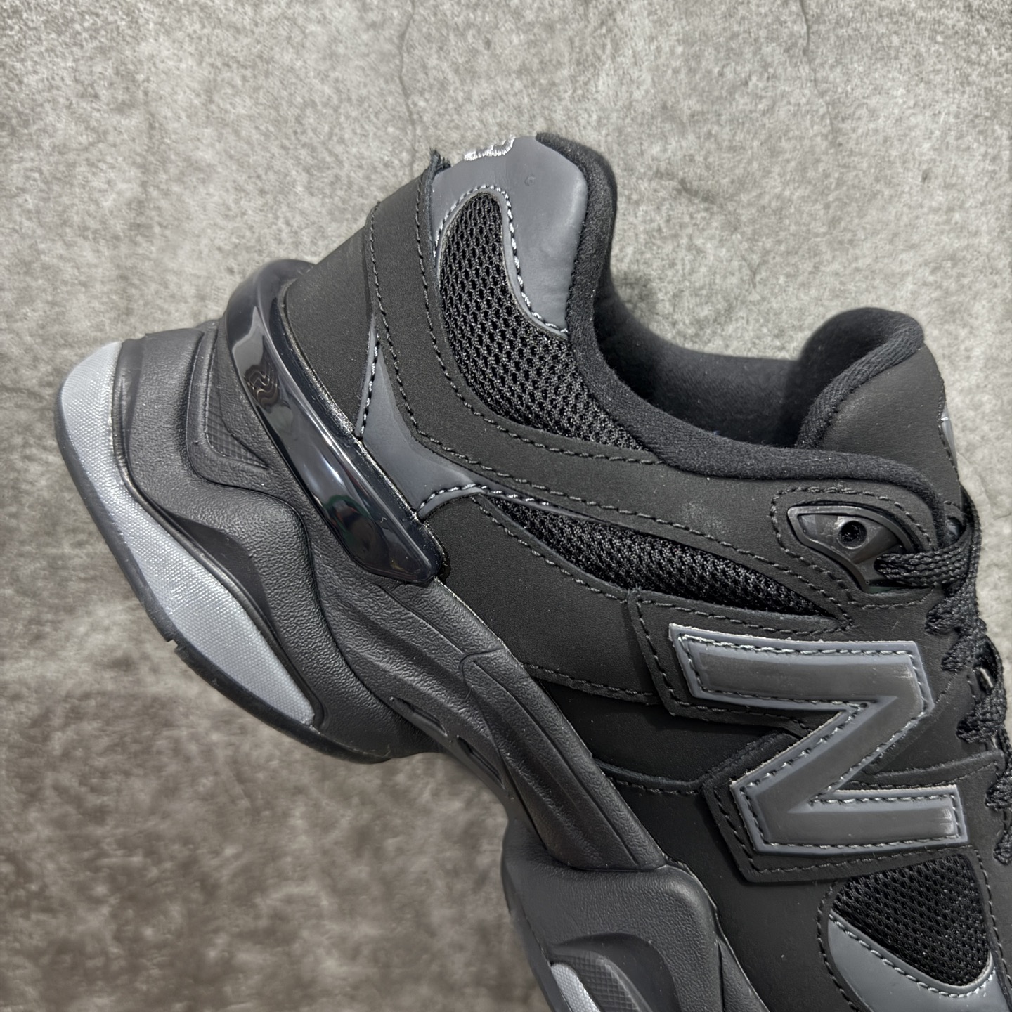 New Balance 新百伦 U9060ZGE 复古休闲慢跑鞋 头部一线大厂出品 外贸平台专供 尺码：