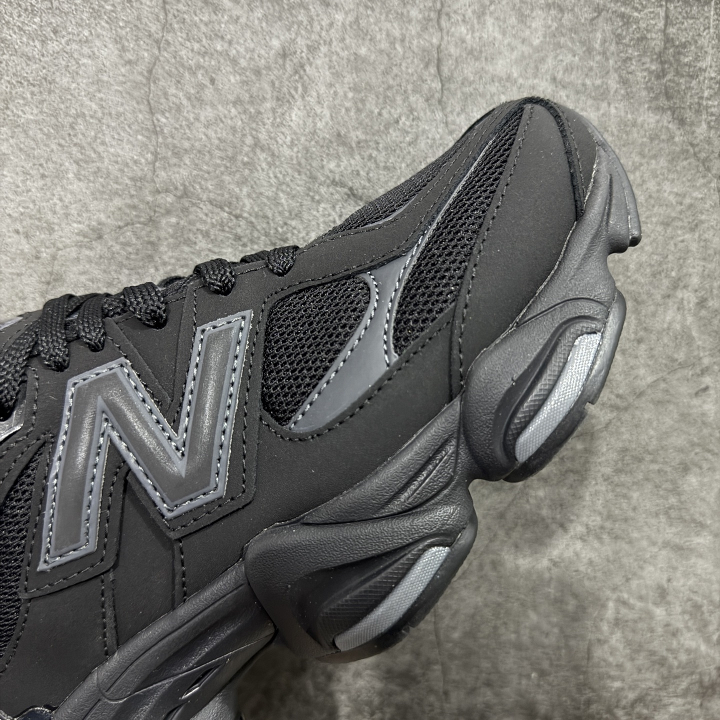 New Balance 新百伦 U9060ZGE 复古休闲慢跑鞋 头部一线大厂出品 外贸平台专供 尺码：