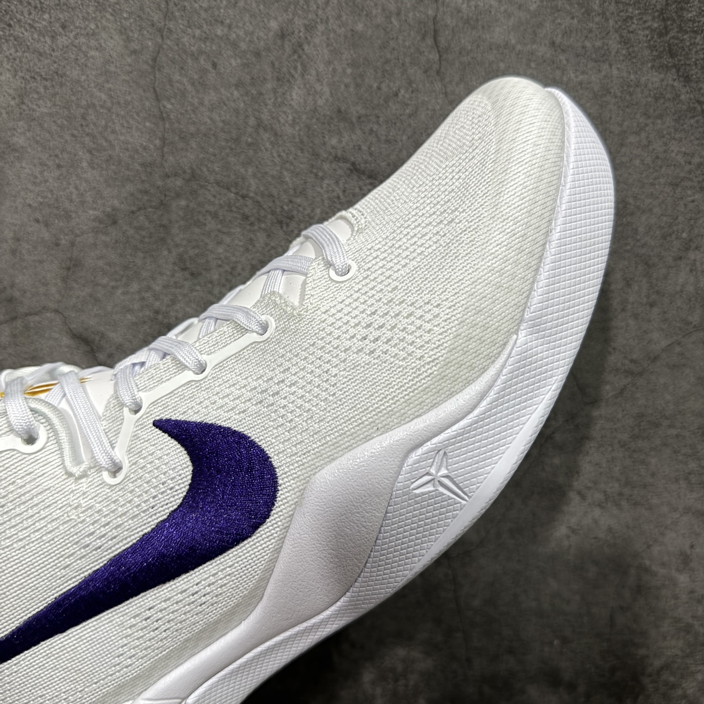 图片[6]-【OG纯原】NK Zoom Kobe Ⅷ System 科比8代复刻实战运动低帮文化篮球鞋 白紫 HF9550-100 完美复刻公司货 React科技鞋垫加持 实战配置直接拉满 原楦纸板开发 鞋身流线型、后跟塑形 区分土肥圆 原厂针织鞋面一针一线匹配原版 全身鞋材卡料色独家定制 唯一万针立体刺绣SWOOSH 真实底模最大50.5 实战利器 专供海外市场 独立原厂模具 首批不拼图大几率过验 亲测已过 支持各种高强度实战 无需担心 补货周期极长 脚宽建议买大半码 科比系列前掌偏窄 支持七天无理由退换 尺码： 36 36.5 37.5 38 38.5 39 40 40.5 41 42 42.5 43 44 44.5 45 46 47.5 48.5-选品中心