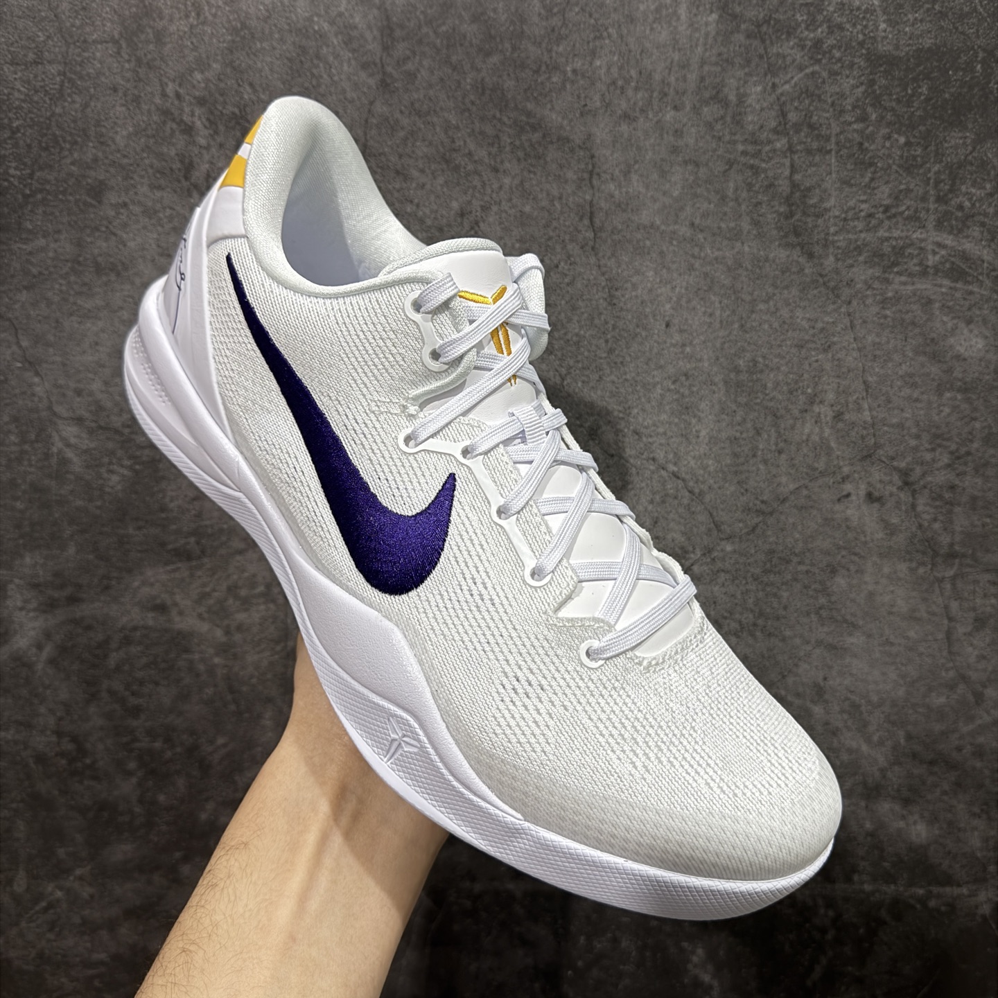 图片[3]-【OG纯原】NK Zoom Kobe Ⅷ System 科比8代复刻实战运动低帮文化篮球鞋 白紫 HF9550-100 完美复刻公司货 React科技鞋垫加持 实战配置直接拉满 原楦纸板开发 鞋身流线型、后跟塑形 区分土肥圆 原厂针织鞋面一针一线匹配原版 全身鞋材卡料色独家定制 唯一万针立体刺绣SWOOSH 真实底模最大50.5 实战利器 专供海外市场 独立原厂模具 首批不拼图大几率过验 亲测已过 支持各种高强度实战 无需担心 补货周期极长 脚宽建议买大半码 科比系列前掌偏窄 支持七天无理由退换 尺码： 36 36.5 37.5 38 38.5 39 40 40.5 41 42 42.5 43 44 44.5 45 46 47.5 48.5-选品中心