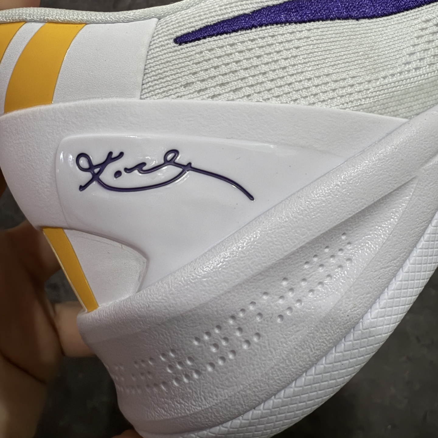 图片[3]-【OG纯原】NK Zoom Kobe Ⅷ System 科比8代复刻实战运动低帮文化篮球鞋 白紫 HF9550-100 完美复刻公司货 React科技鞋垫加持 实战配置直接拉满 原楦纸板开发 鞋身流线型、后跟塑形 区分土肥圆 原厂针织鞋面一针一线匹配原版 全身鞋材卡料色独家定制 唯一万针立体刺绣SWOOSH 真实底模最大50.5 实战利器 专供海外市场 独立原厂模具 首批不拼图大几率过验 亲测已过 支持各种高强度实战 无需担心 补货周期极长 脚宽建议买大半码 科比系列前掌偏窄 支持七天无理由退换 尺码： 36 36.5 37.5 38 38.5 39 40 40.5 41 42 42.5 43 44 44.5 45 46 47.5 48.5-选品中心