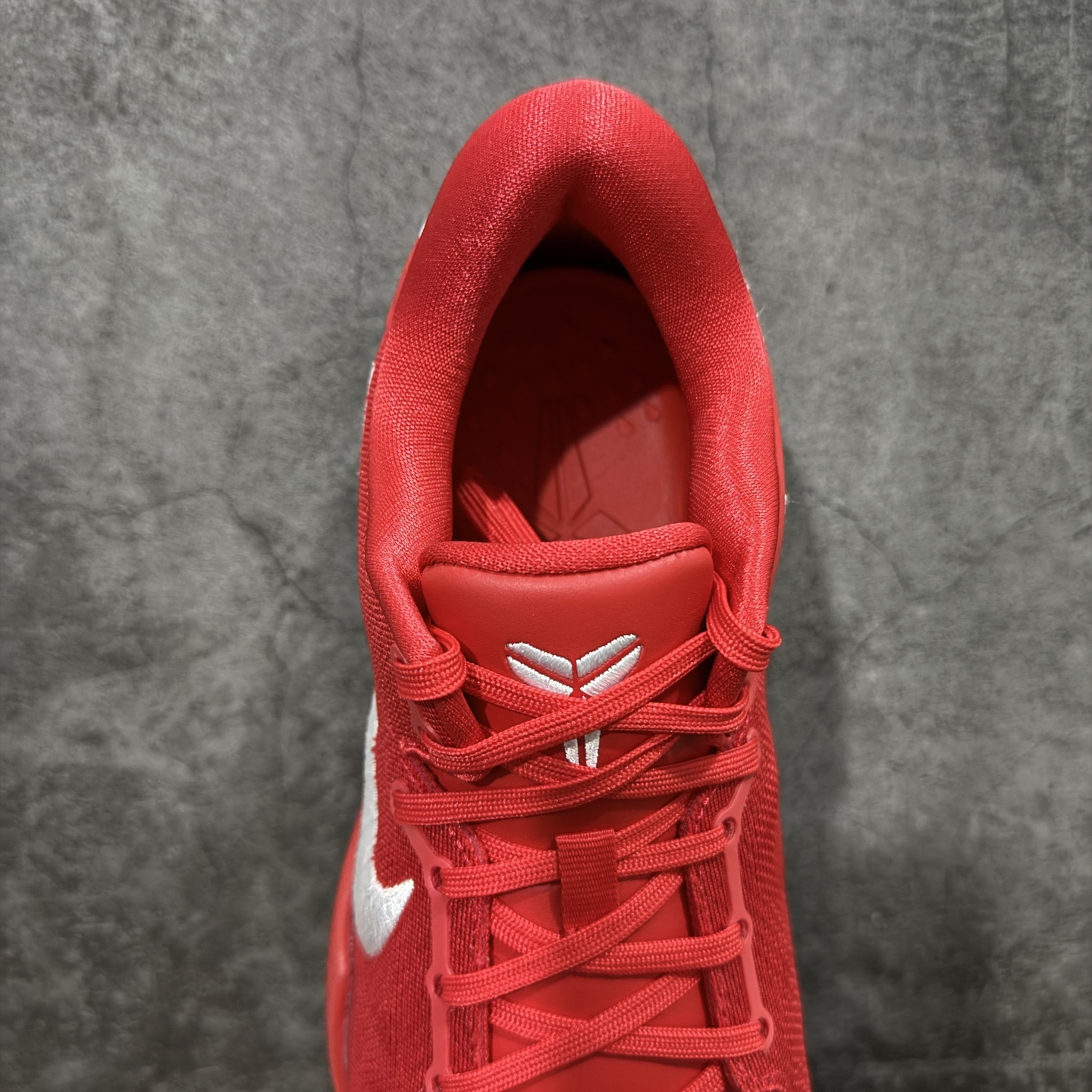 图片[8]-【OG纯原】NK Zoom Kobe Ⅷ System 科比8代复刻实战运动低帮文化篮球鞋 红白 HF9550-600 完美复刻公司货 React科技鞋垫加持 实战配置直接拉满 原楦纸板开发 鞋身流线型、后跟塑形 区分土肥圆 原厂针织鞋面一针一线匹配原版 全身鞋材卡料色独家定制 唯一万针立体刺绣SWOOSH 真实底模最大50.5 实战利器 专供海外市场 独立原厂模具 首批不拼图大几率过验 亲测已过 支持各种高强度实战 无需担心 补货周期极长 脚宽建议买大半码 科比系列前掌偏窄 支持七天无理由退换 尺码： 36 36.5 37.5 38 38.5 39 40 40.5 41 42 42.5 43 44 44.5 45 46 47.5 48.5-选品中心