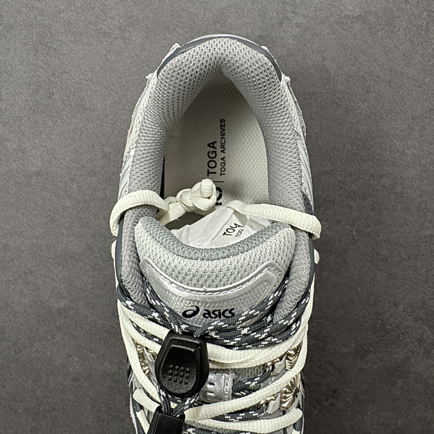 图片[7]-【公司级】Asics Gel-Cumulus 16 亚瑟士 防滑耐磨 休闲运动鞋 采用双层提花网面设计 提高包裹性和透气性 后跟搭载稳定系统科技T-GEL提升整体支撑力和结构感 减少对身体带来的冲击负荷 创新中底至轻回弹 货号：1203A838-020 尺码：36-47-选品中心