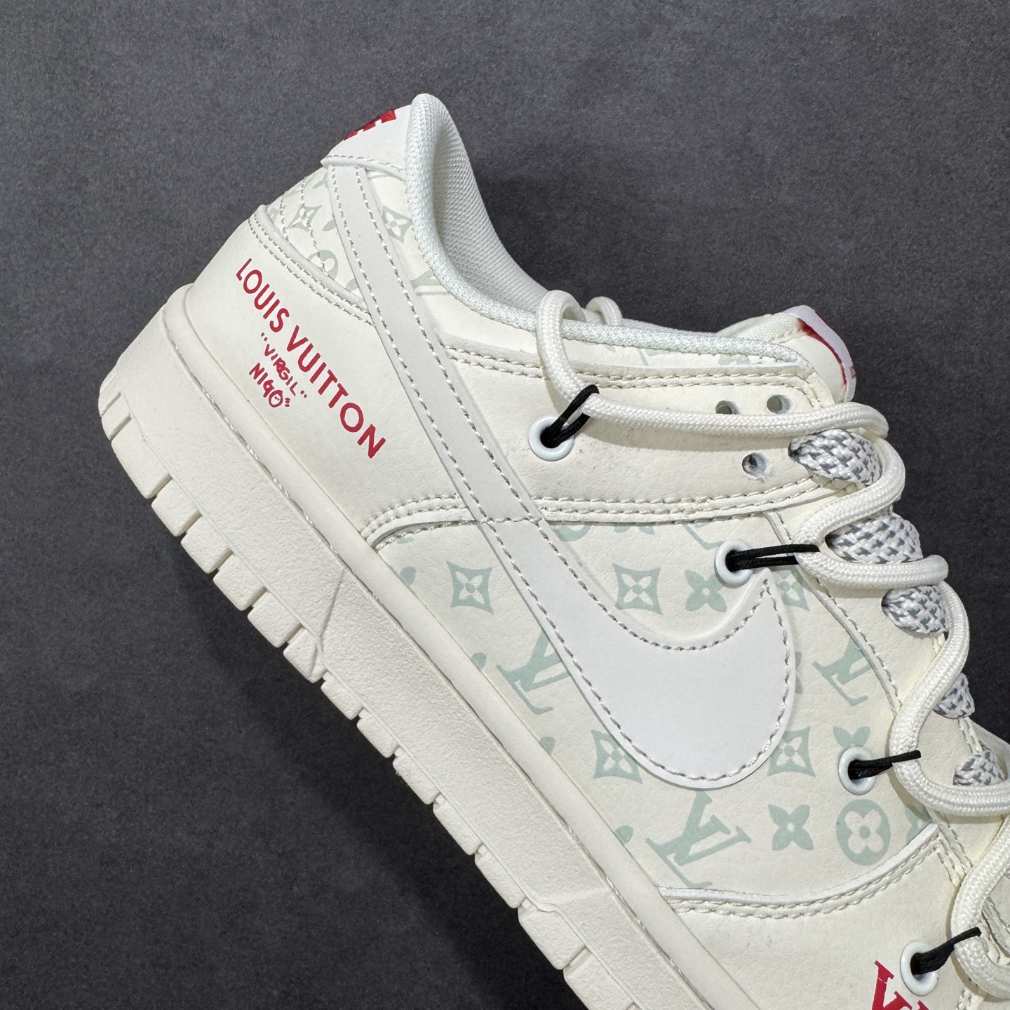 图片[6]-【定制版】Nike SB Dunk Low LV联名绑绳 周年高端定制 低帮休闲板鞋 #定制鞋盒 大厂纯原品质出货 超高清洁度 皮料切割干净无任何毛边 细节完美 货号：CX5050-Y52 尺码：36 36.5 37.5 38 38.5 39 40 40.5 41 42 42.5 43 44 44.5 45-选品中心