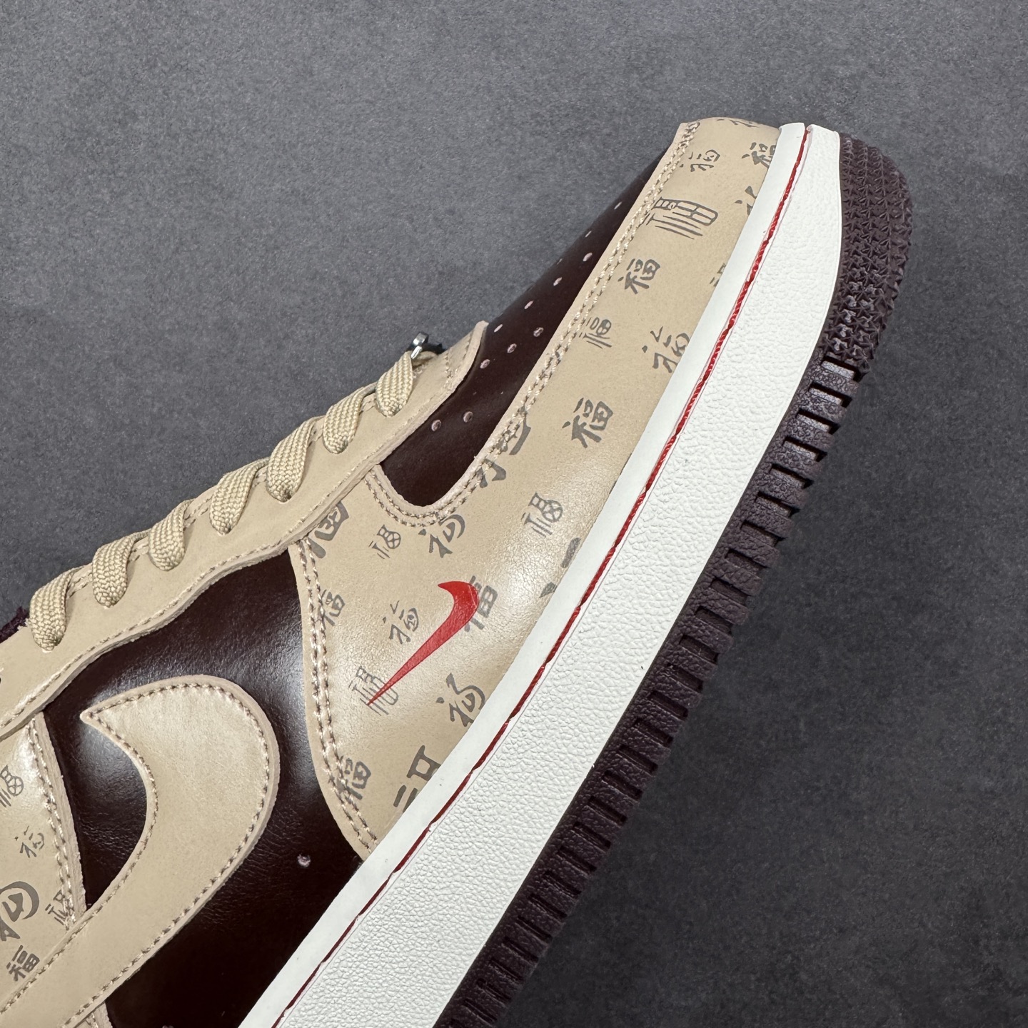 图片[5]-【定制版】NIke Air Force 1 \’07 Low “马年限定–福韵杏棕” 空军一号低帮 运动鞋 休闲鞋 折边针车 工艺难度大 原楦头原纸板 高端定制鞋盒 原厂鞋底 超高清洁度 细节完美 货号：NH0601-501 尺码：36 36.5 37.5 38 38.5 39 40 40.5 41 42 42.5 43 44 44.5 45 编码：HXSB310320-选品中心