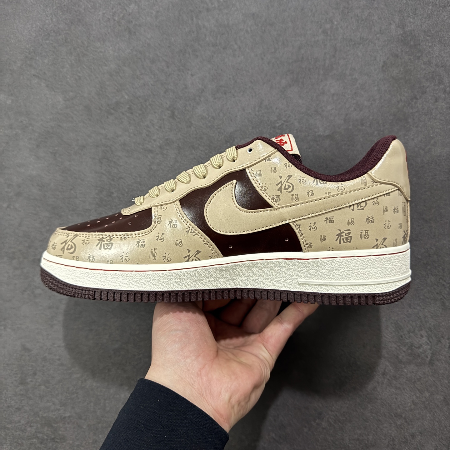 图片[2]-【定制版】NIke Air Force 1 \’07 Low “马年限定–福韵杏棕” 空军一号低帮 运动鞋 休闲鞋 折边针车 工艺难度大 原楦头原纸板 高端定制鞋盒 原厂鞋底 超高清洁度 细节完美 货号：NH0601-501 尺码：36 36.5 37.5 38 38.5 39 40 40.5 41 42 42.5 43 44 44.5 45 编码：HXSB310320-选品中心