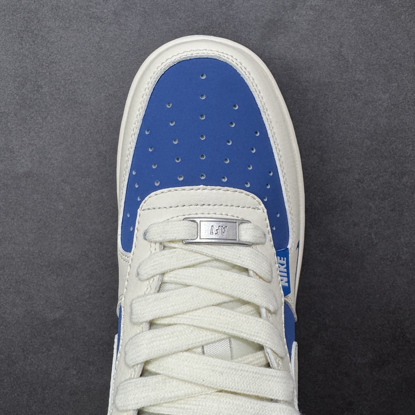 图片[8]-【定制版】Nike Air Force 1 \’07 Low “NIKE联名——白蓝” 高端定制 低帮休闲板鞋 定制鞋盒 大厂纯原品质出货 超高清洁度 皮料切割干净无任何毛边 细节完美 货号：XD9314-612 尺码：36 36.5 37.5 38 38.5 39 40 40.5 41 42 42.5 43 44 44.5 45-选品中心