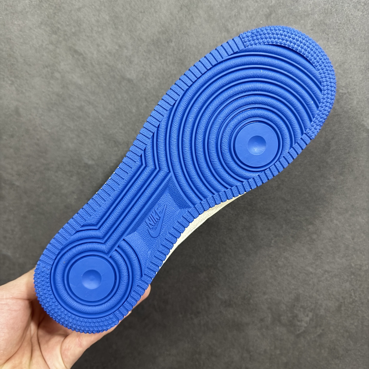 图片[9]-【定制版】Nike Air Force 1 \’07 Low “NIKE联名——白蓝” 高端定制 低帮休闲板鞋 定制鞋盒 大厂纯原品质出货 超高清洁度 皮料切割干净无任何毛边 细节完美 货号：XD9314-612 尺码：36 36.5 37.5 38 38.5 39 40 40.5 41 42 42.5 43 44 44.5 45-选品中心