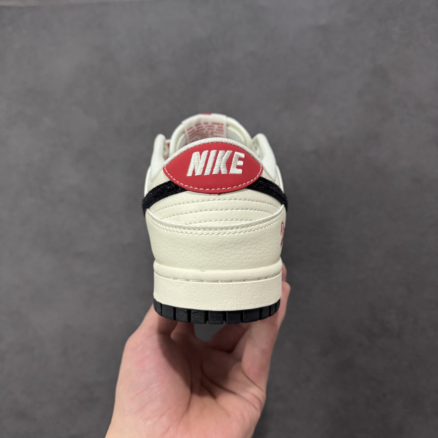 图片[4]-【定制版】Nike SB Dunk Low“ 马年限定—汗血宝马” 周年高端定制 低帮休闲板鞋 定制鞋盒 大厂纯原品质出货 超高清洁度 皮料切割干净无任何毛边 细节完美 货号：FC1688-257 尺码： 36 36.5 37.5 38 38.5 39 40 40.5 41 42 42.5 43 44 44.5 45-选品中心