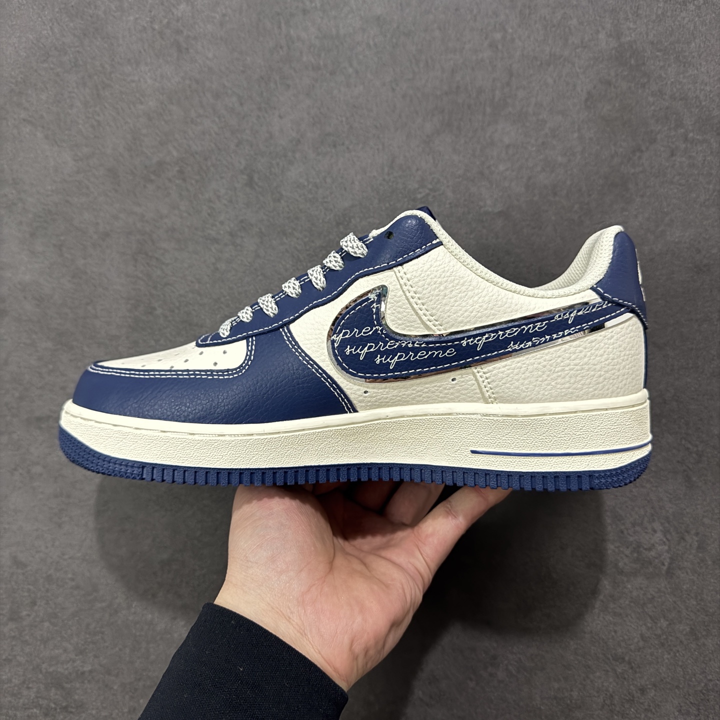 图片[2]-【定制版】NIke Air Force 1 \’07 Low “北面联名——午夜蓝”空军一号 低帮 运动鞋 休闲鞋 折边针车 工艺难度大 原楦头原纸板 原装鞋盒 定制五金配件 内置全掌气垫 原厂鞋底 货号：XL1982-333 尺码：36 36.5 37.5 38 38.5 39 40 40.5 41 42 42.5 43 44 44.5 45-选品中心