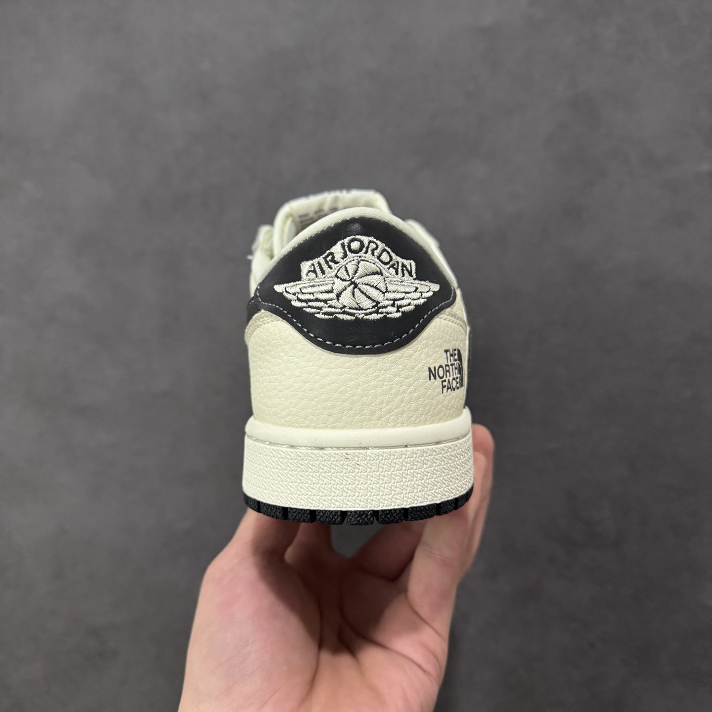 Air Jordan 1 Low AJ1 乔1 北面LV联名 高端定制 倒钩低帮复古篮球鞋#定制鞋盒 大