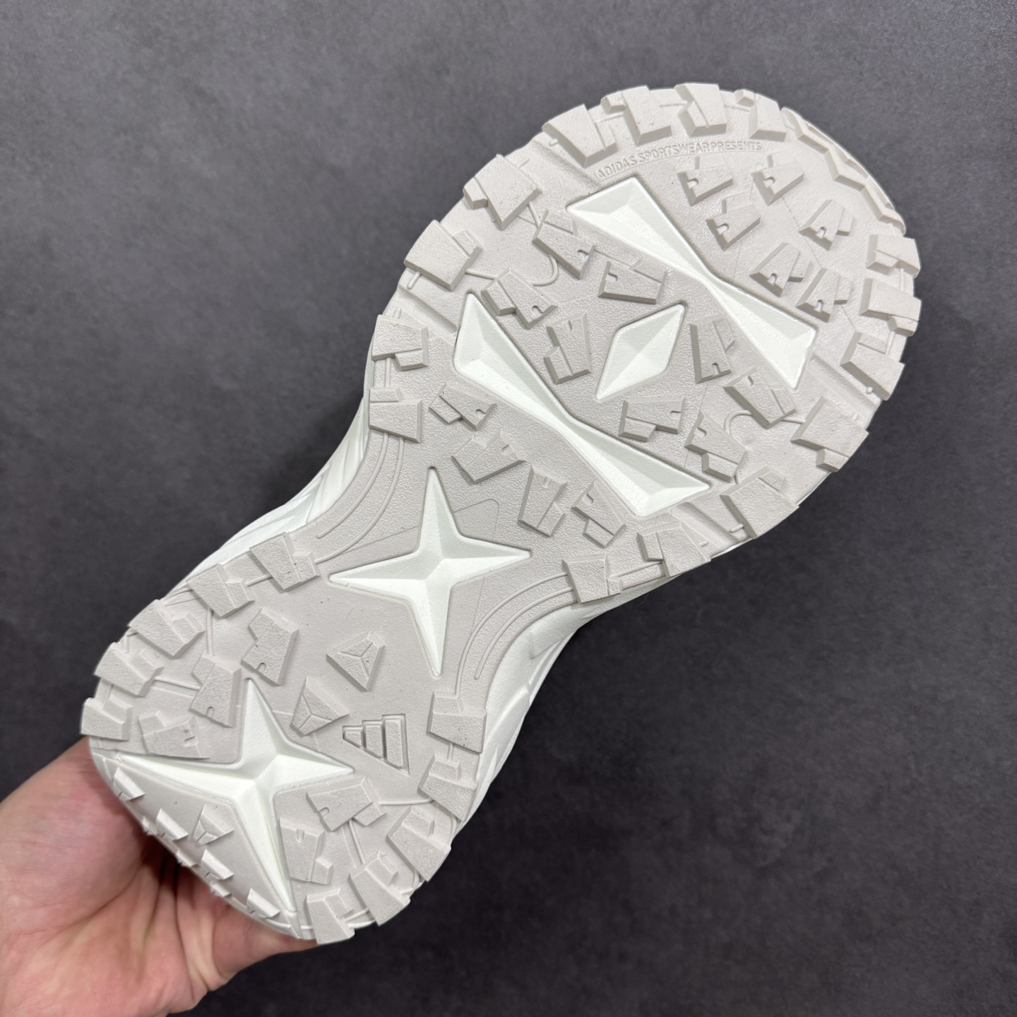 Adidas XLG STORM EDGE 马年限定 CNY新年款 阿迪达斯 舒适 防滑 老爹鞋鞋面由轻