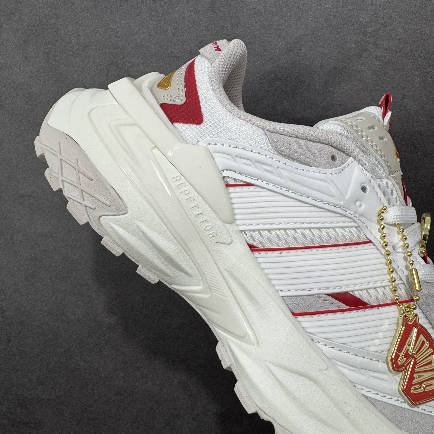 Adidas XLG STORM EDGE 马年限定 CNY新年款 阿迪达斯 舒适 防滑 老爹鞋鞋面由轻