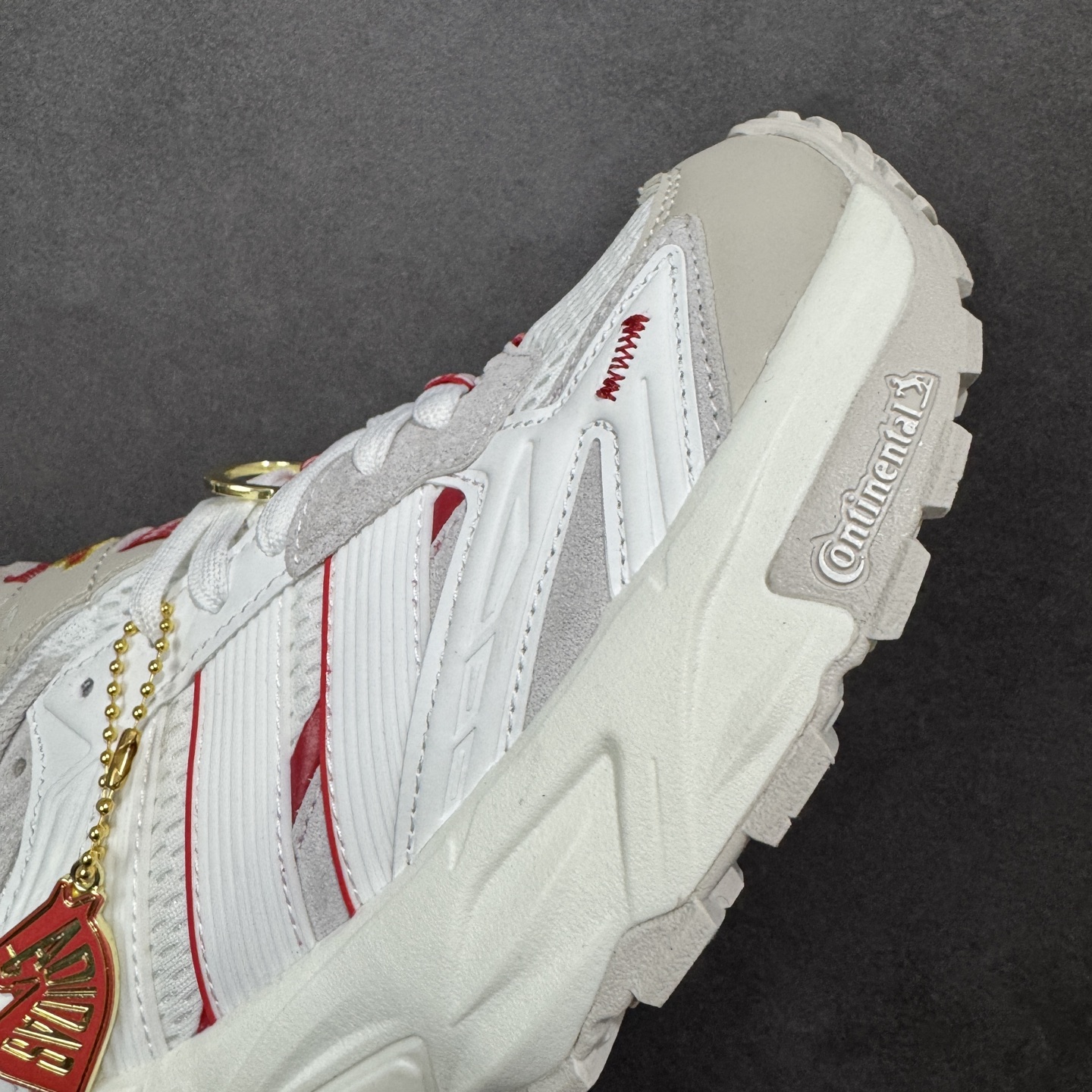 Adidas XLG STORM EDGE 马年限定 CNY新年款 阿迪达斯 舒适 防滑 老爹鞋鞋面由轻