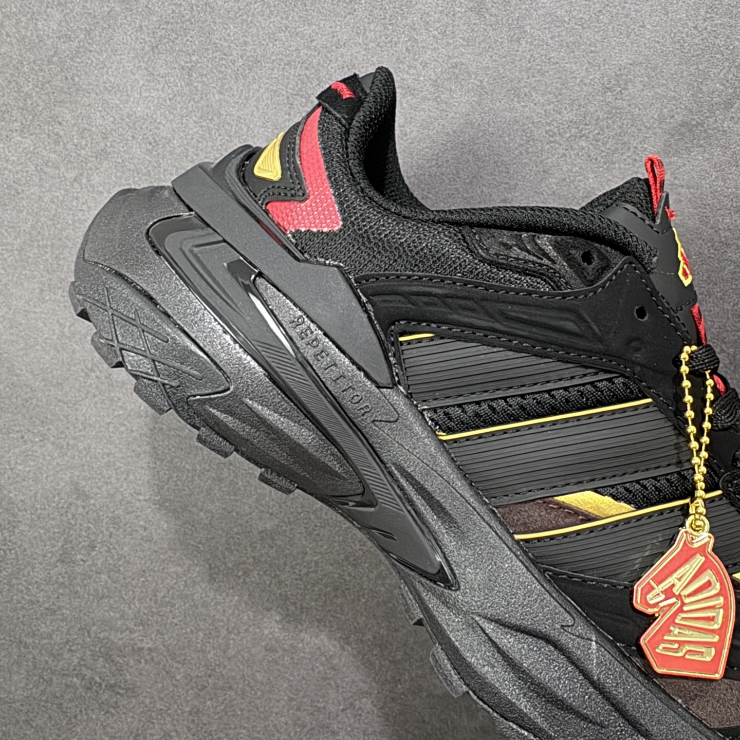 Adidas XLG STORM EDGE 马年限定 CNY新年款 阿迪达斯 舒适 防滑 老爹鞋鞋面由轻